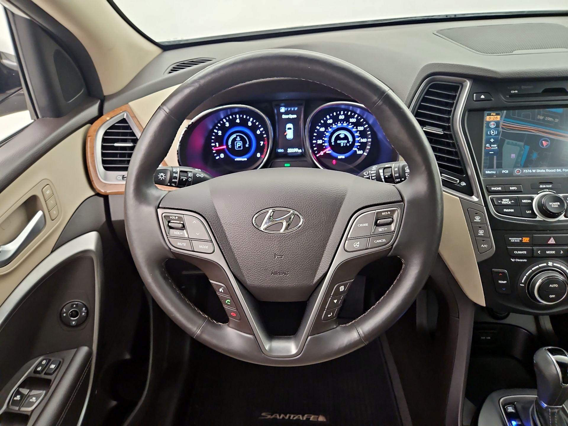 Thumbnail: 2015 Hyundai Santa Fe - 10