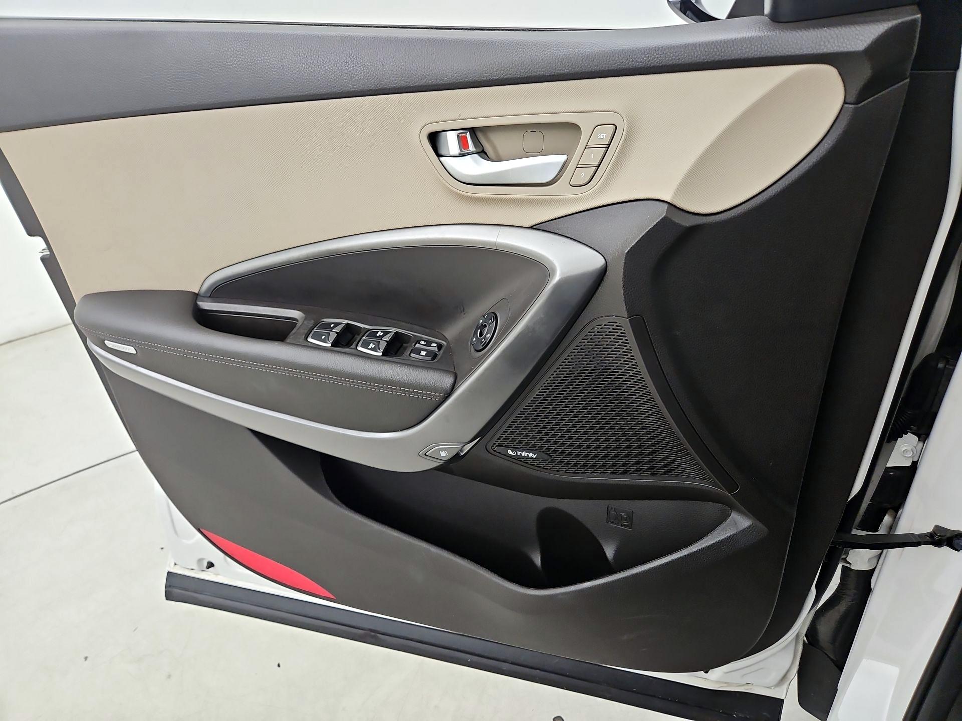Thumbnail: 2015 Hyundai Santa Fe - 12