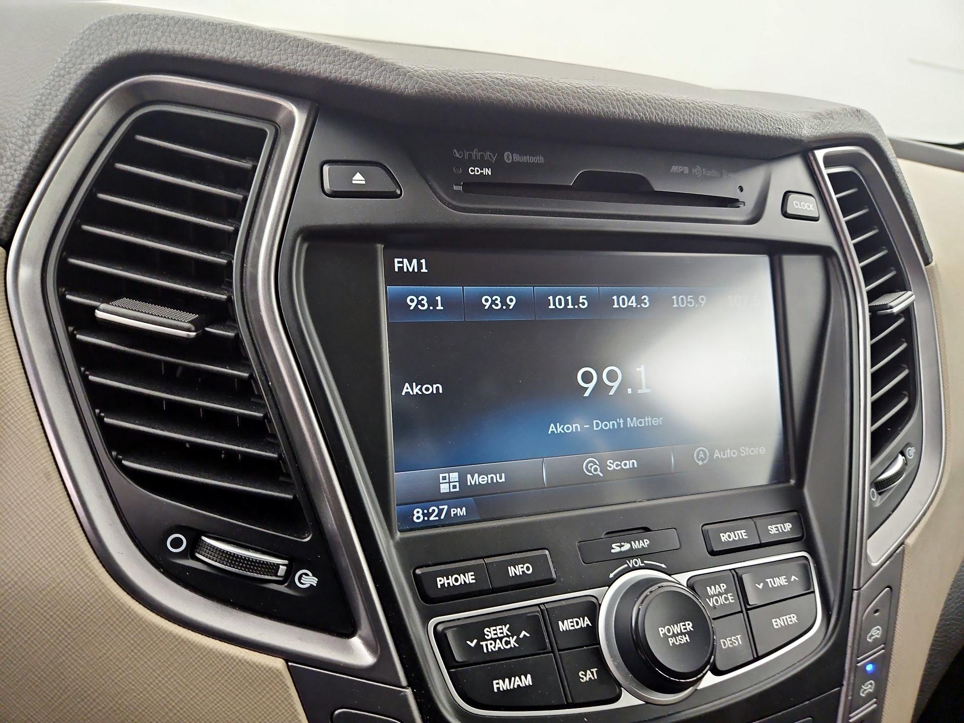 Thumbnail: 2015 Hyundai Santa Fe - 16