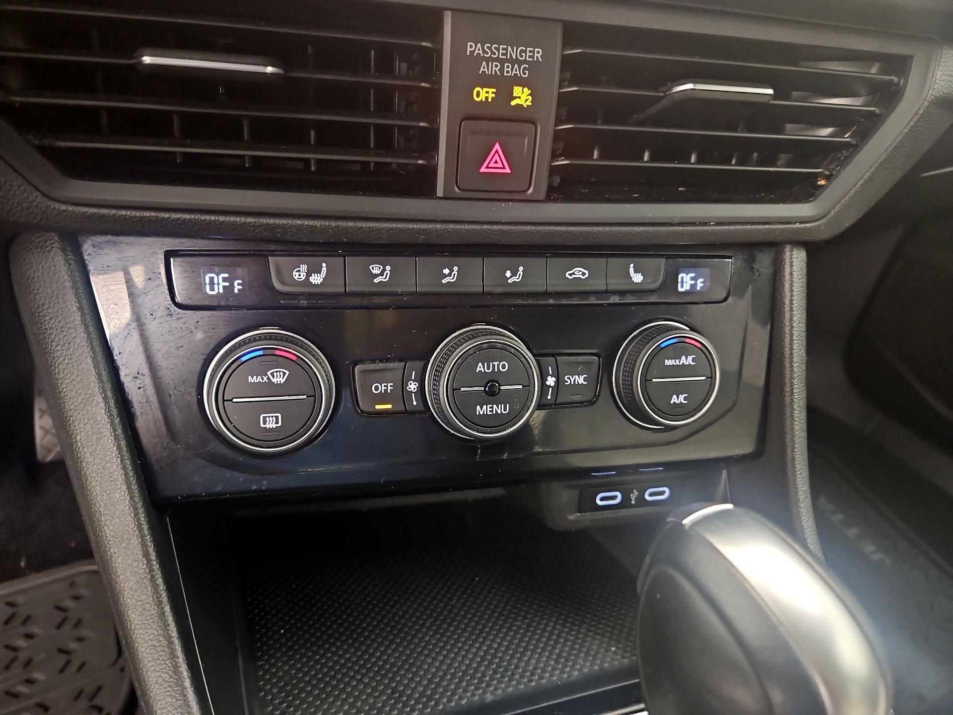 Thumbnail: 2020 Volkswagen Jetta - 14