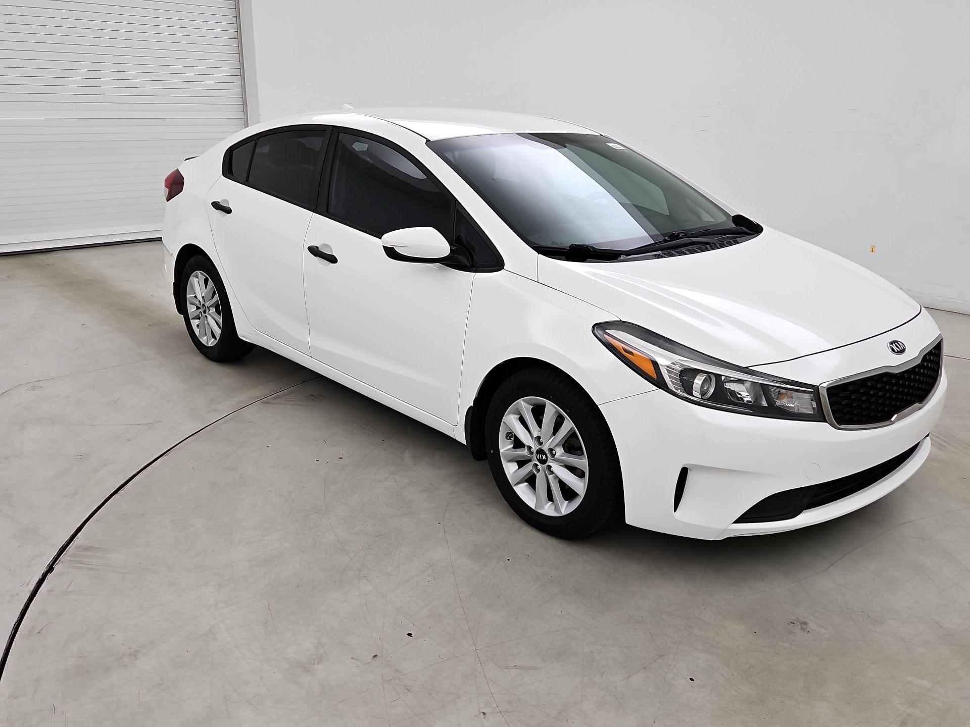 Thumbnail: 2017 Kia Forte - 1