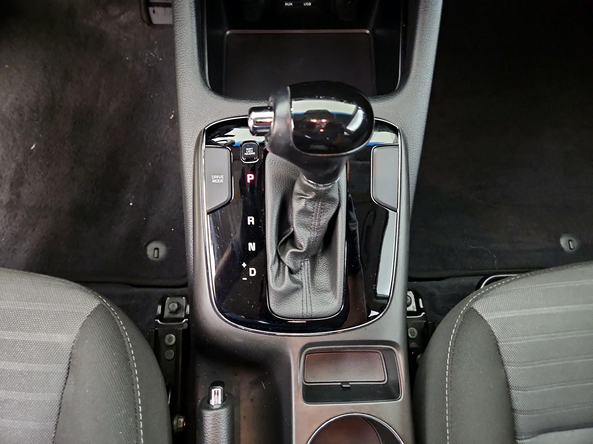 Thumbnail: 2017 Kia Forte - 15