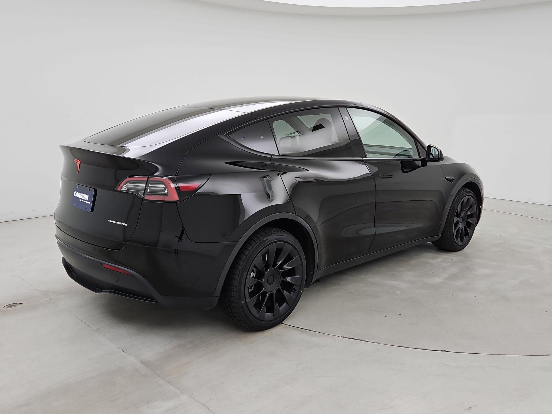 Thumbnail: 2023 Tesla Model Y - 5