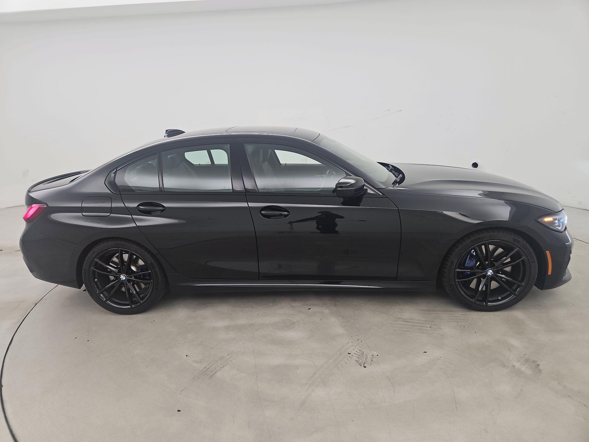 Thumbnail: 2022 BMW 3 Series - 4
