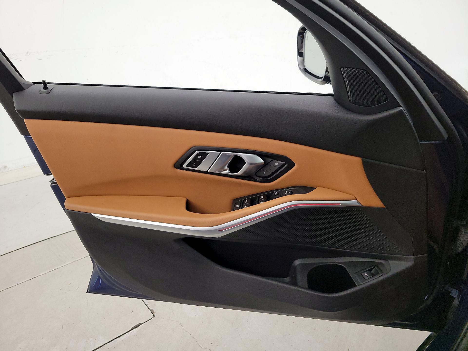 Thumbnail: 2022 BMW 3 Series - 12