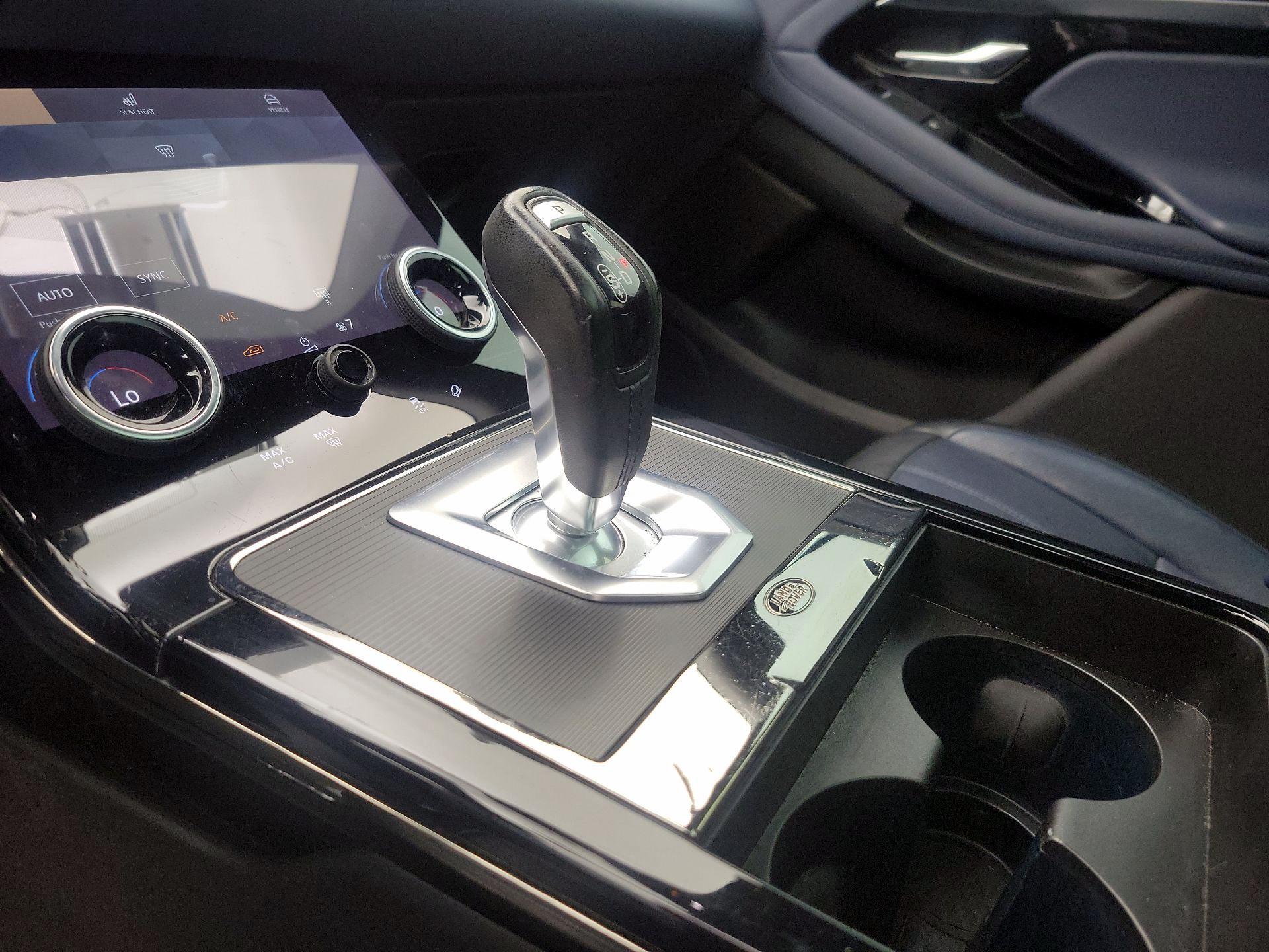Thumbnail: 2021 Land Rover Range Rover Evoque - 18