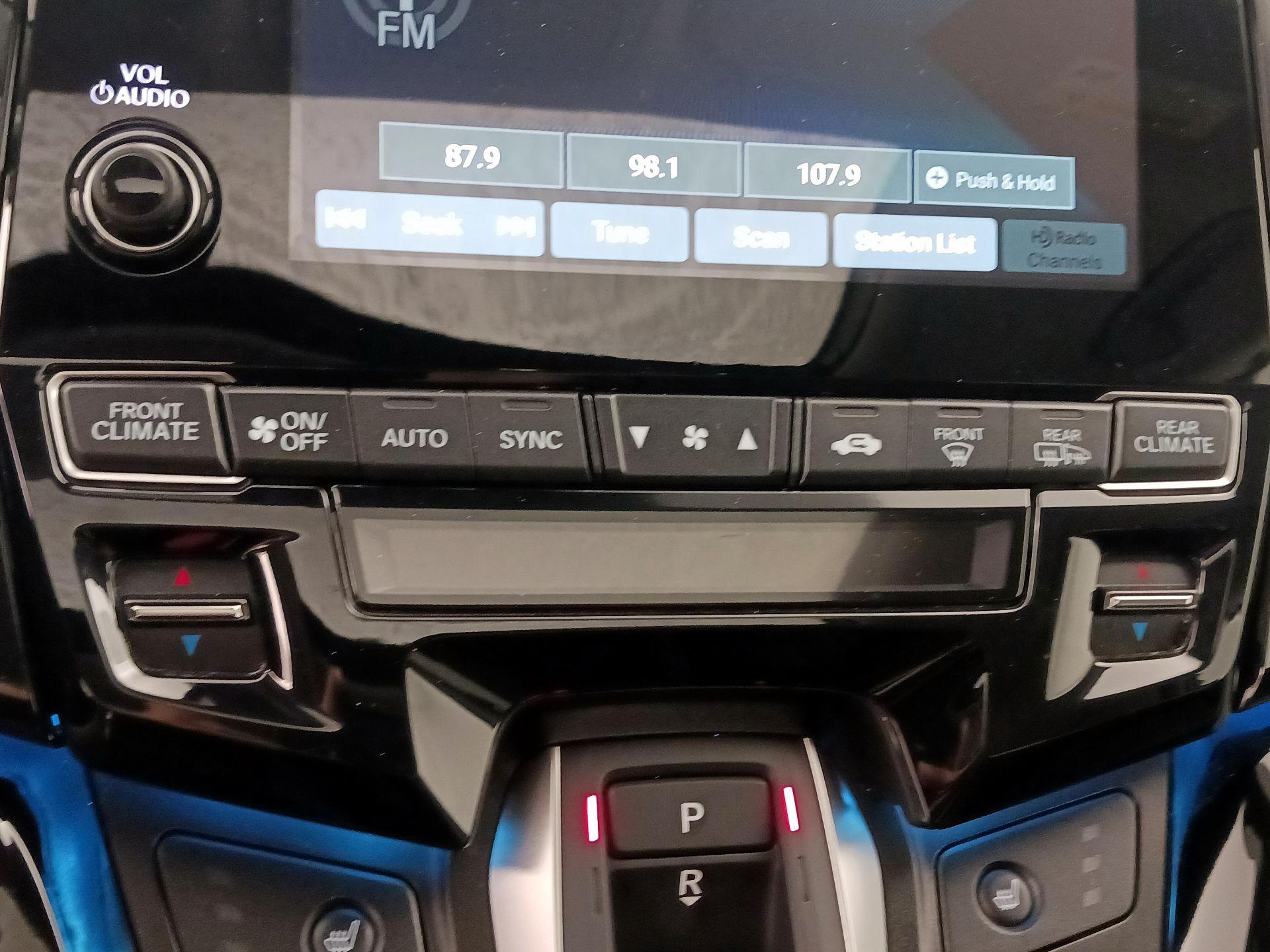 Thumbnail: 2023 Honda Odyssey - 16