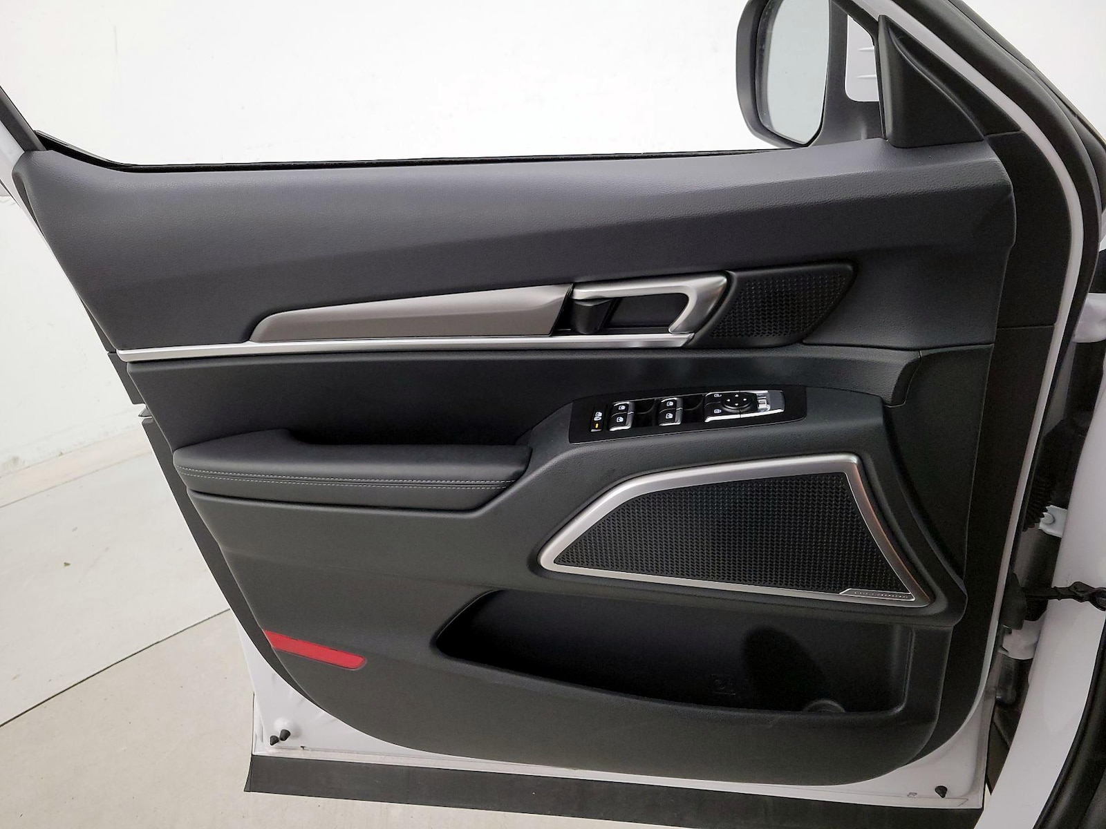 2025 Kia Telluride S - Photo 13