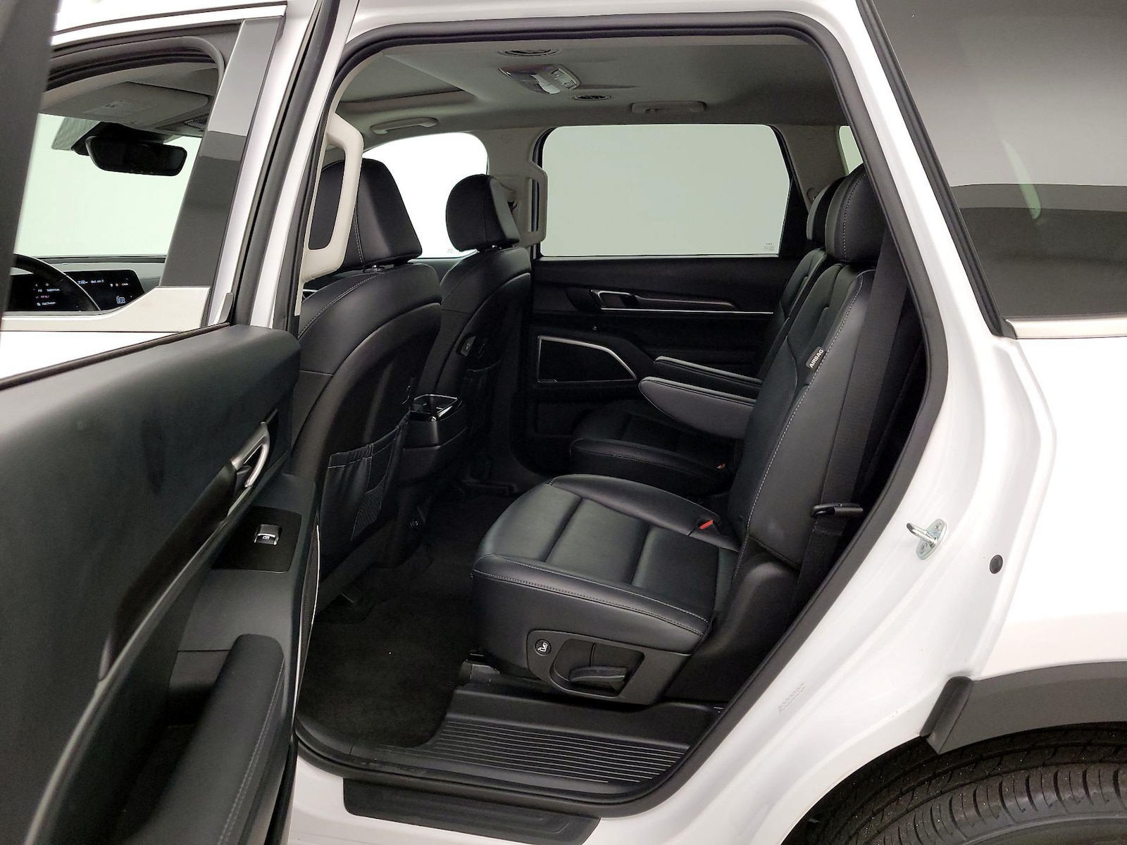 2025 Kia Telluride S - Photo 21