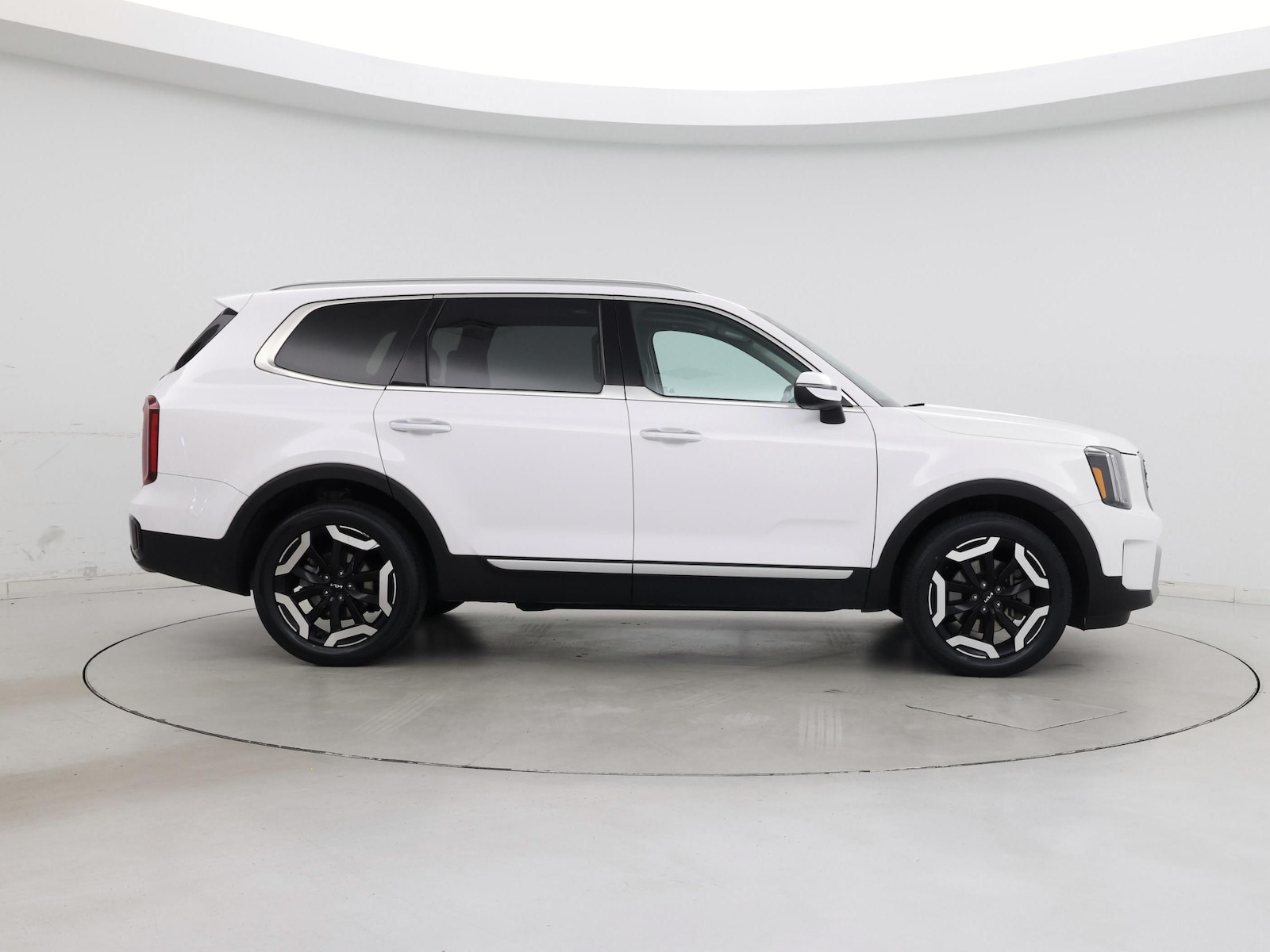 2025 Kia Telluride S - Photo 8