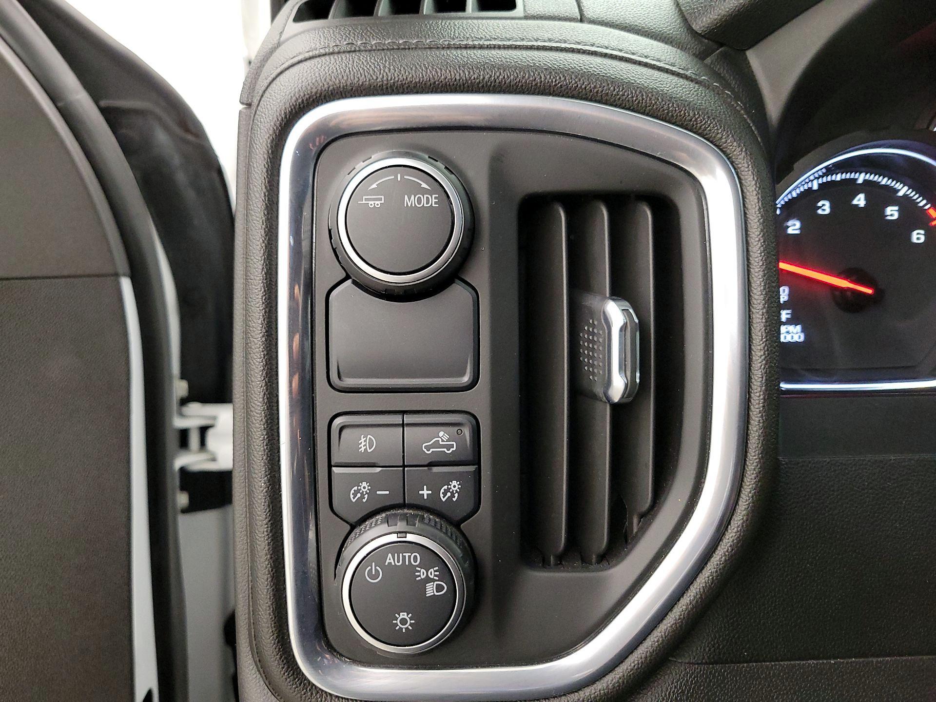 Thumbnail: 2021 Chevrolet Silverado 1500 - 13