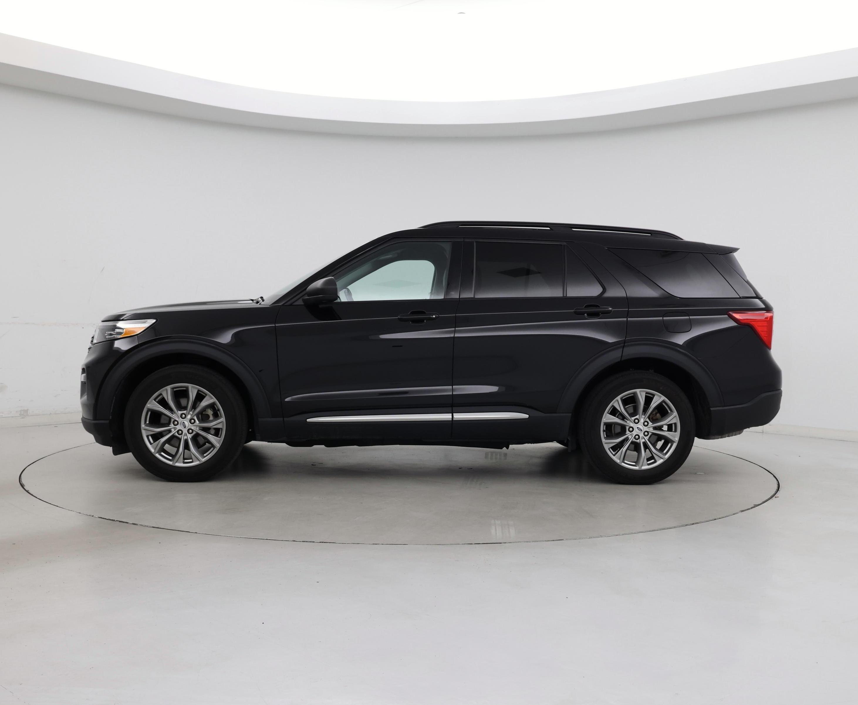 Thumbnail: 2023 Ford Explorer - 3