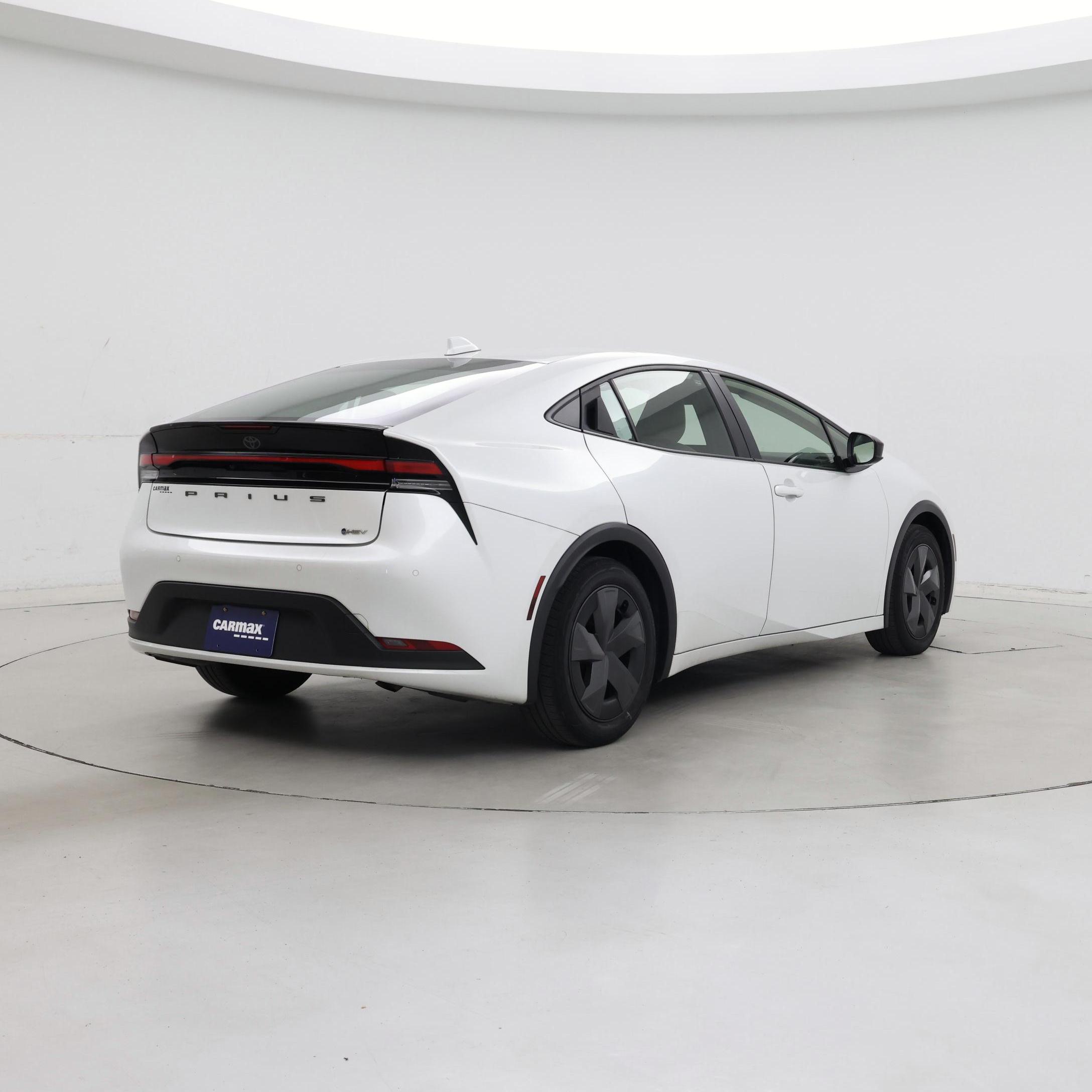 Thumbnail: 2024 Toyota Prius - 8