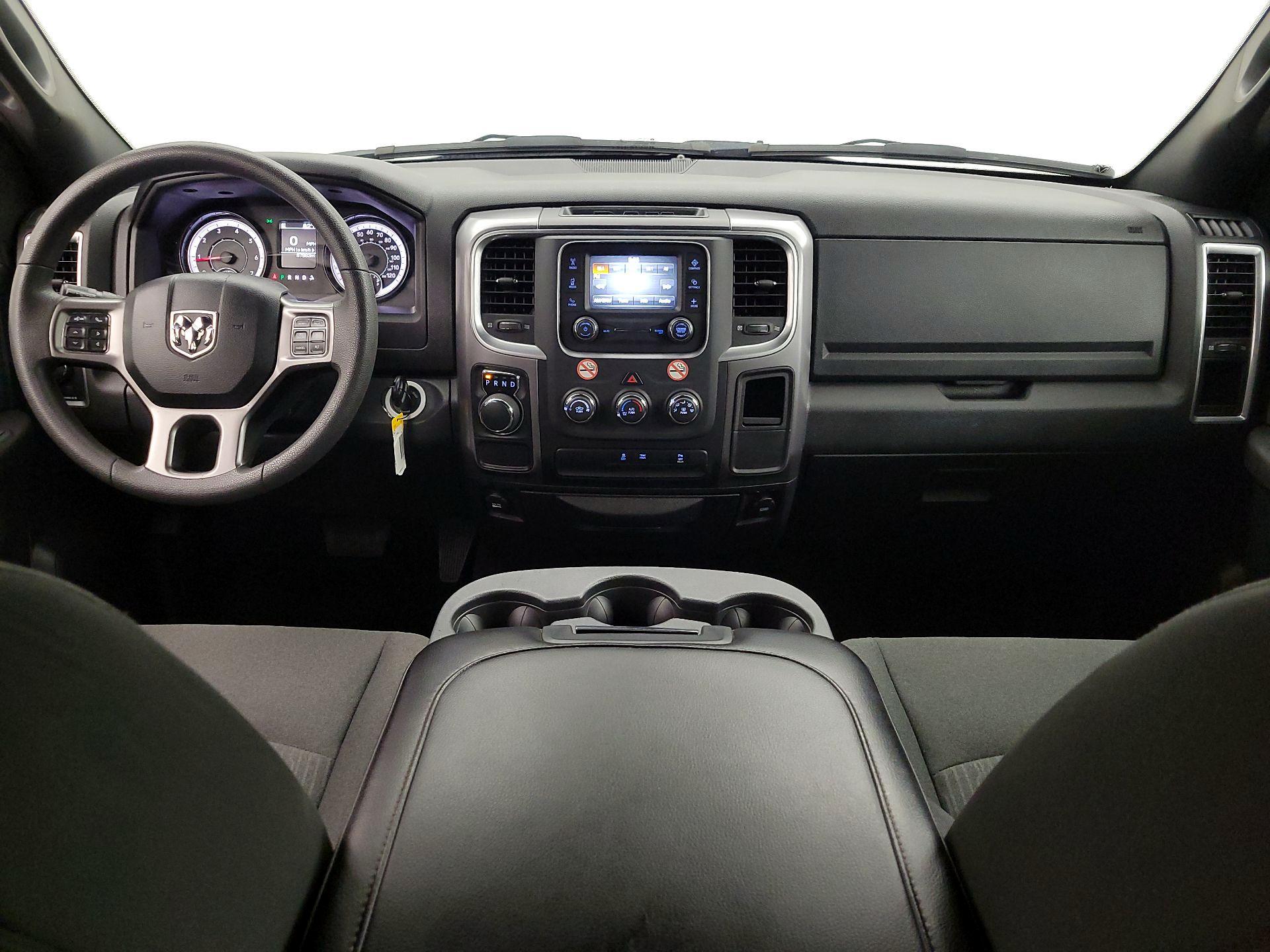 Thumbnail: 2024 RAM 1500 Classic - 9
