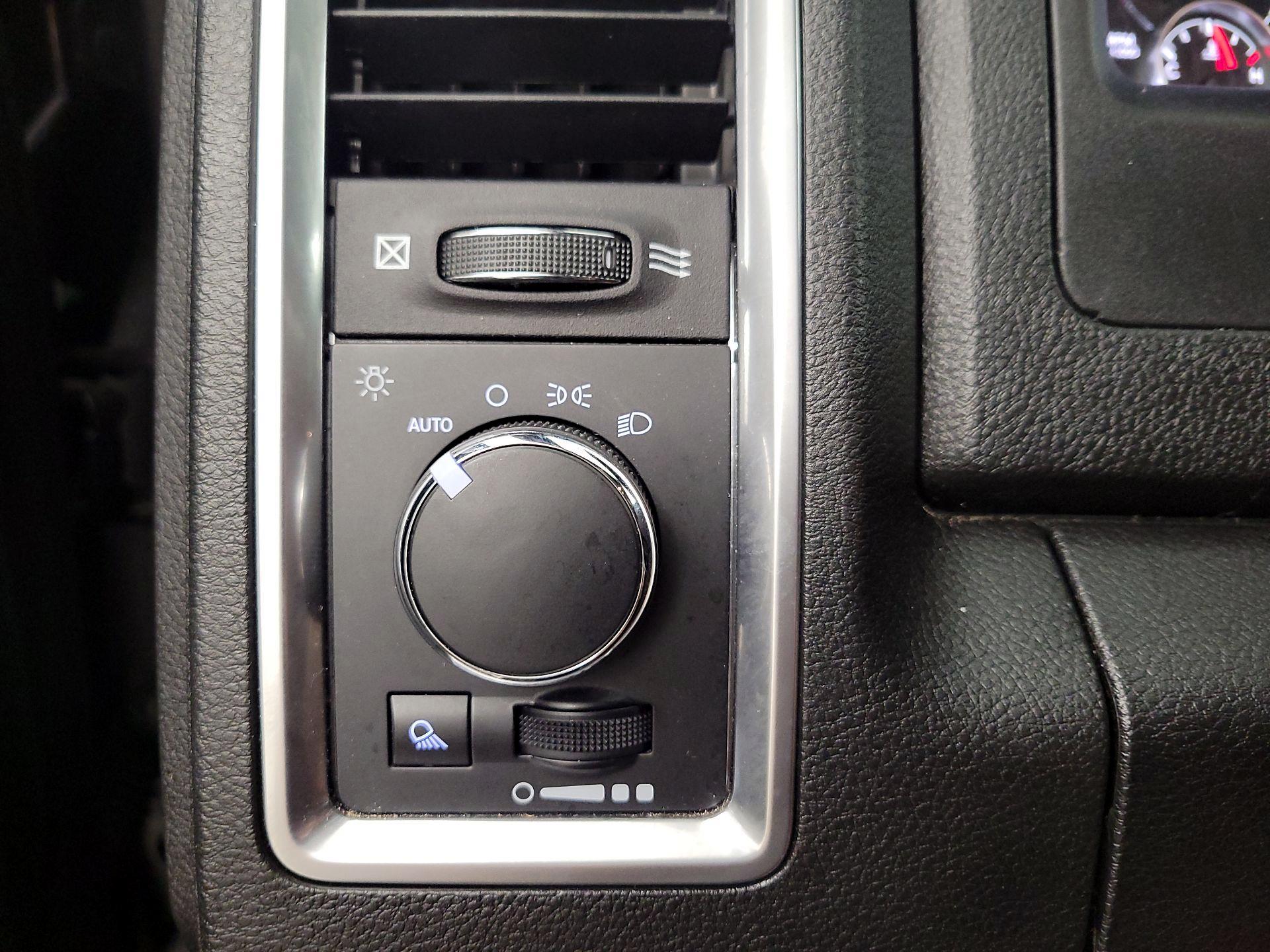 Thumbnail: 2024 RAM 1500 Classic - 13