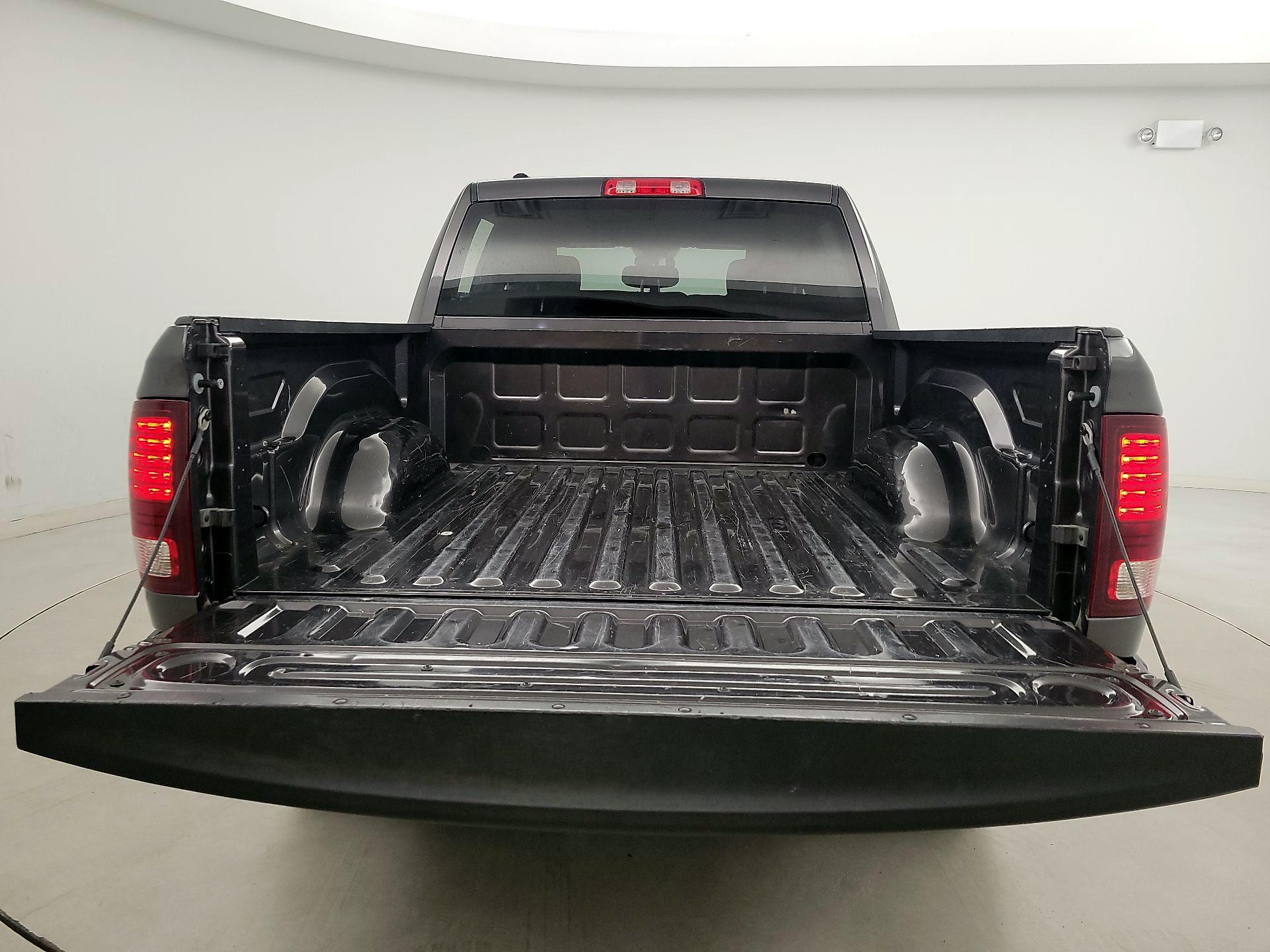 Thumbnail: 2024 RAM 1500 Classic - 20