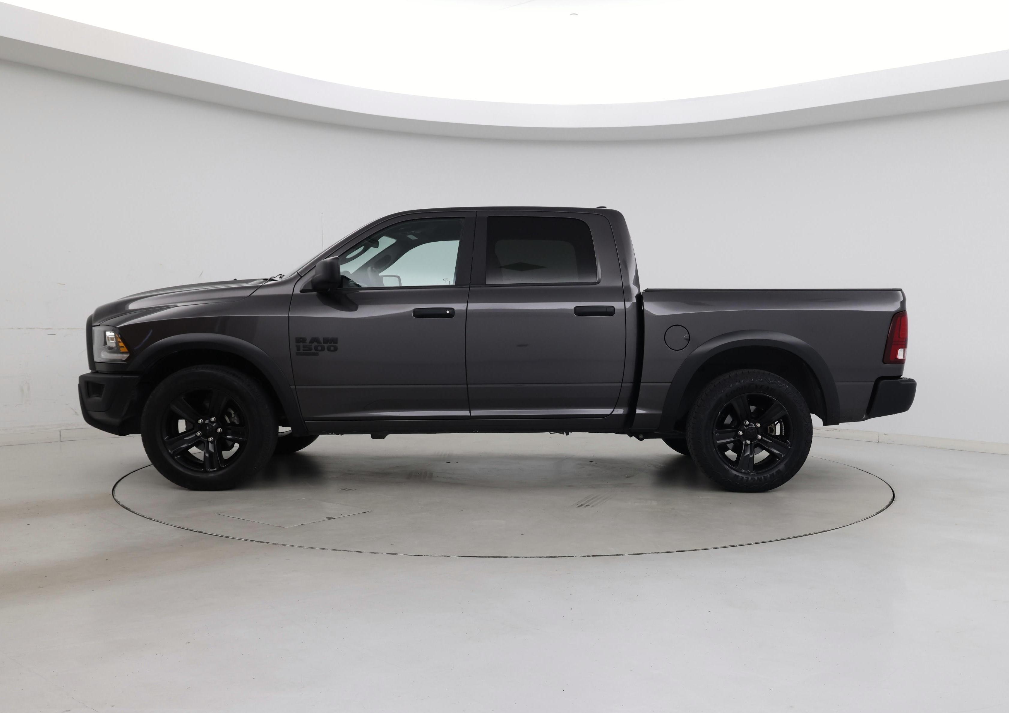 Thumbnail: 2024 RAM 1500 Classic - 3