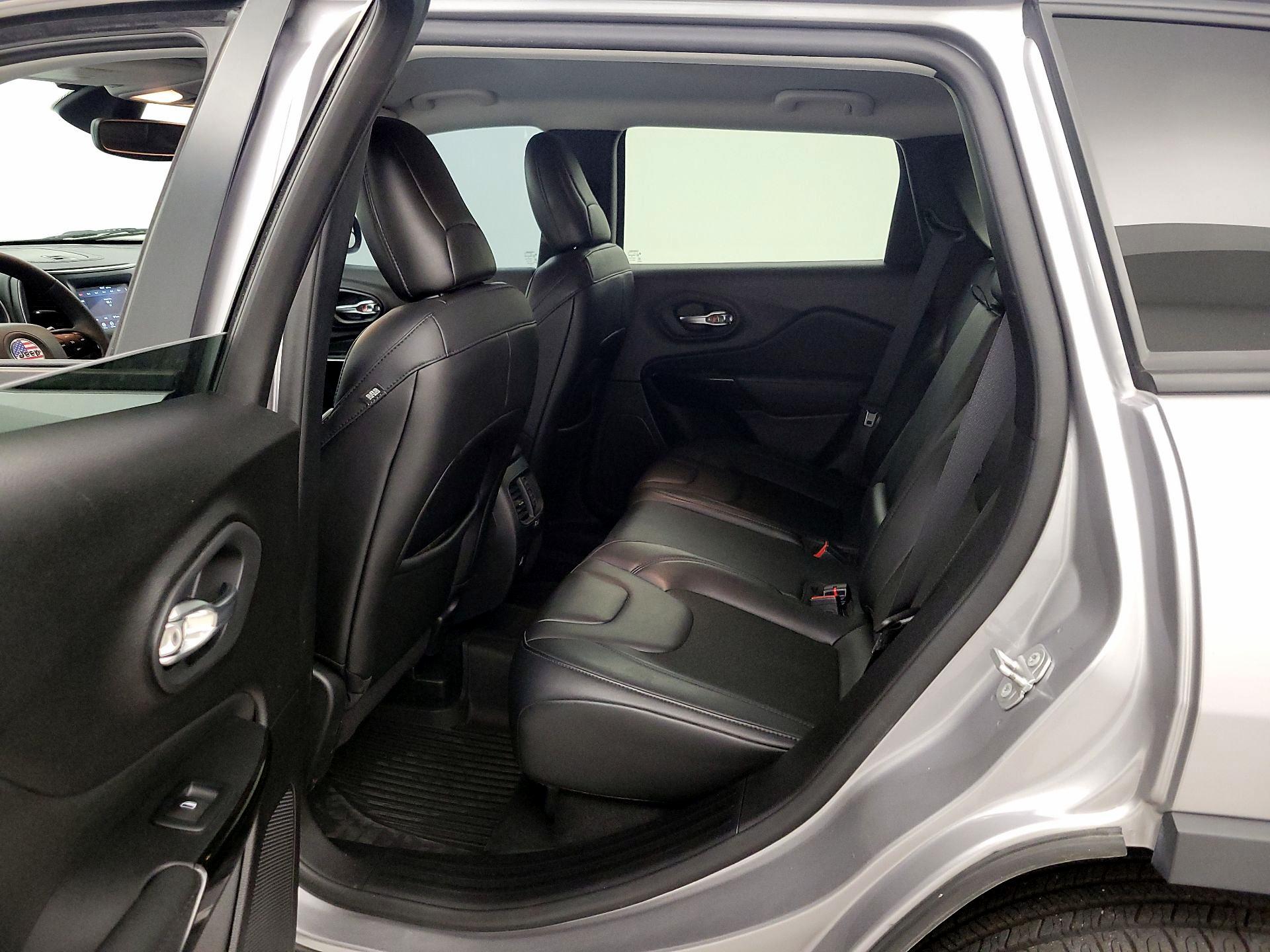 Thumbnail: 2021 Jeep Cherokee - 19