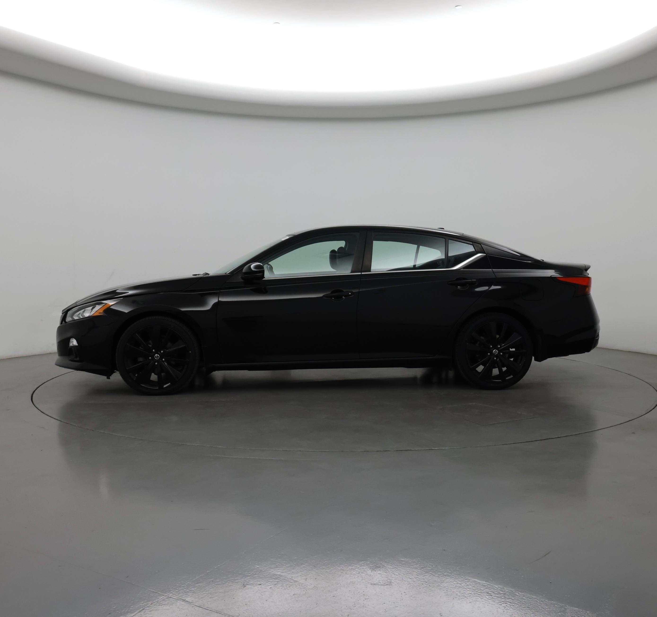 Thumbnail: 2022 Nissan Altima - 3