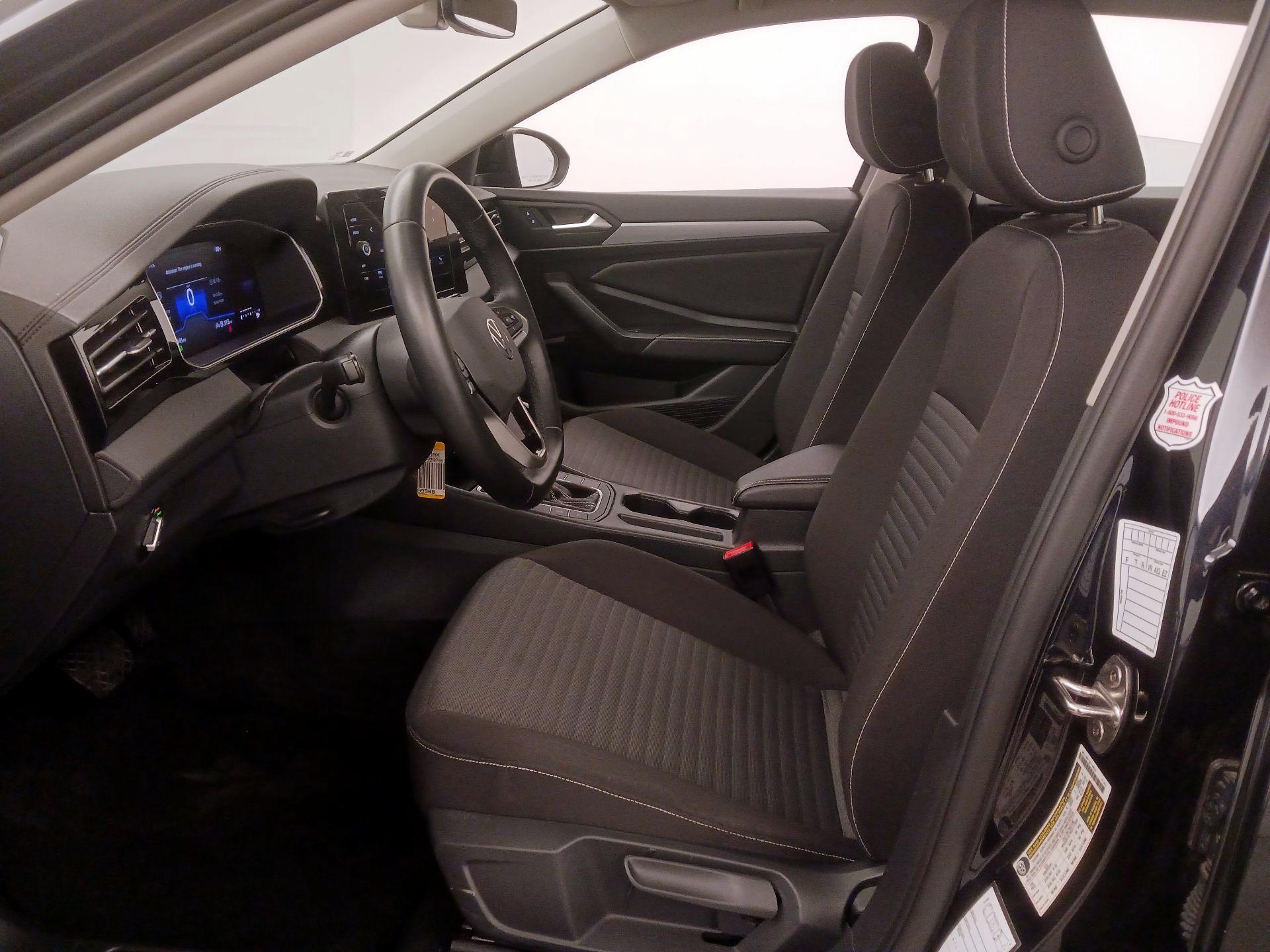 Thumbnail: 2025 Volkswagen Jetta - 11