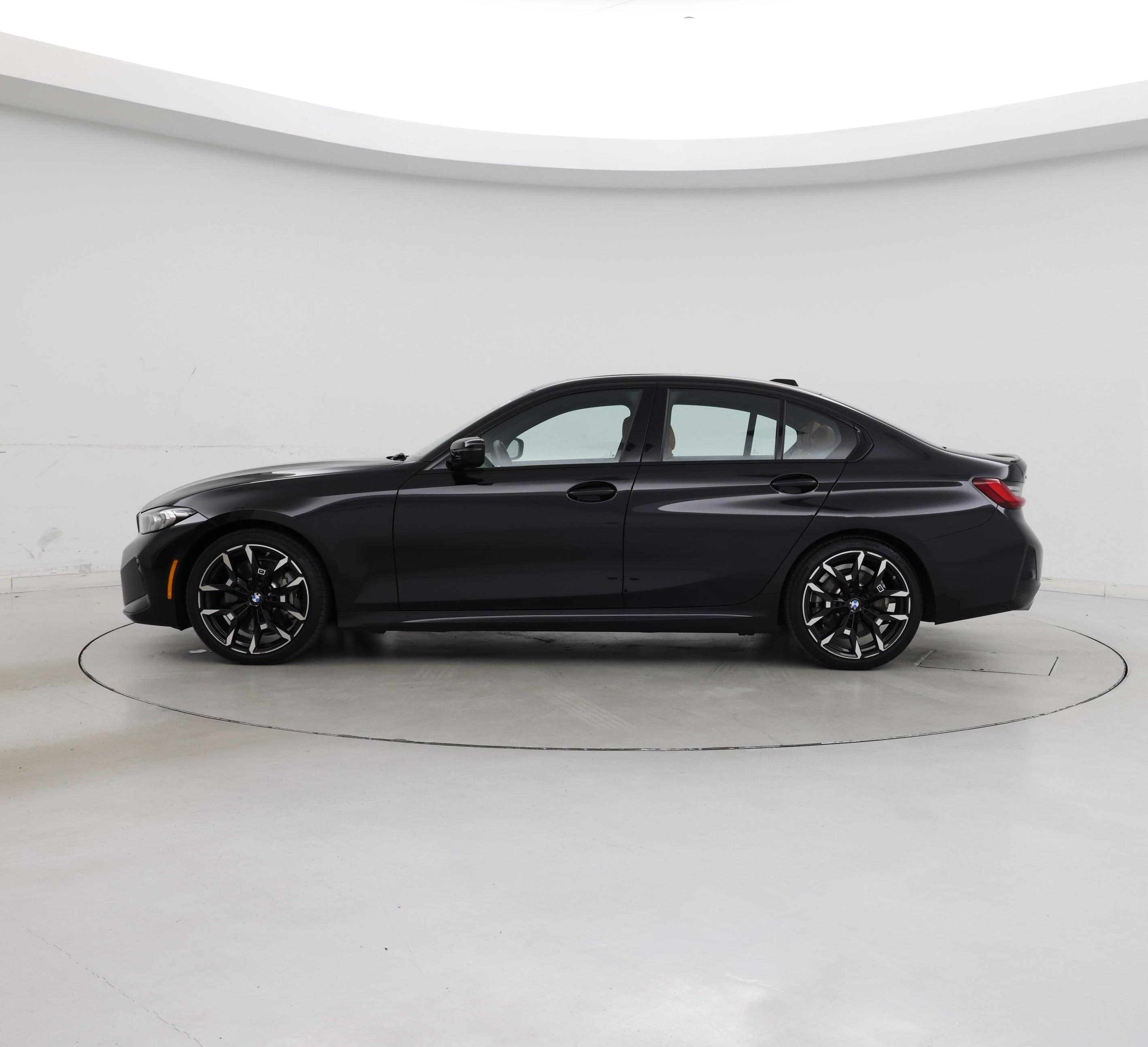 Thumbnail: 2025 BMW 3 Series - 3