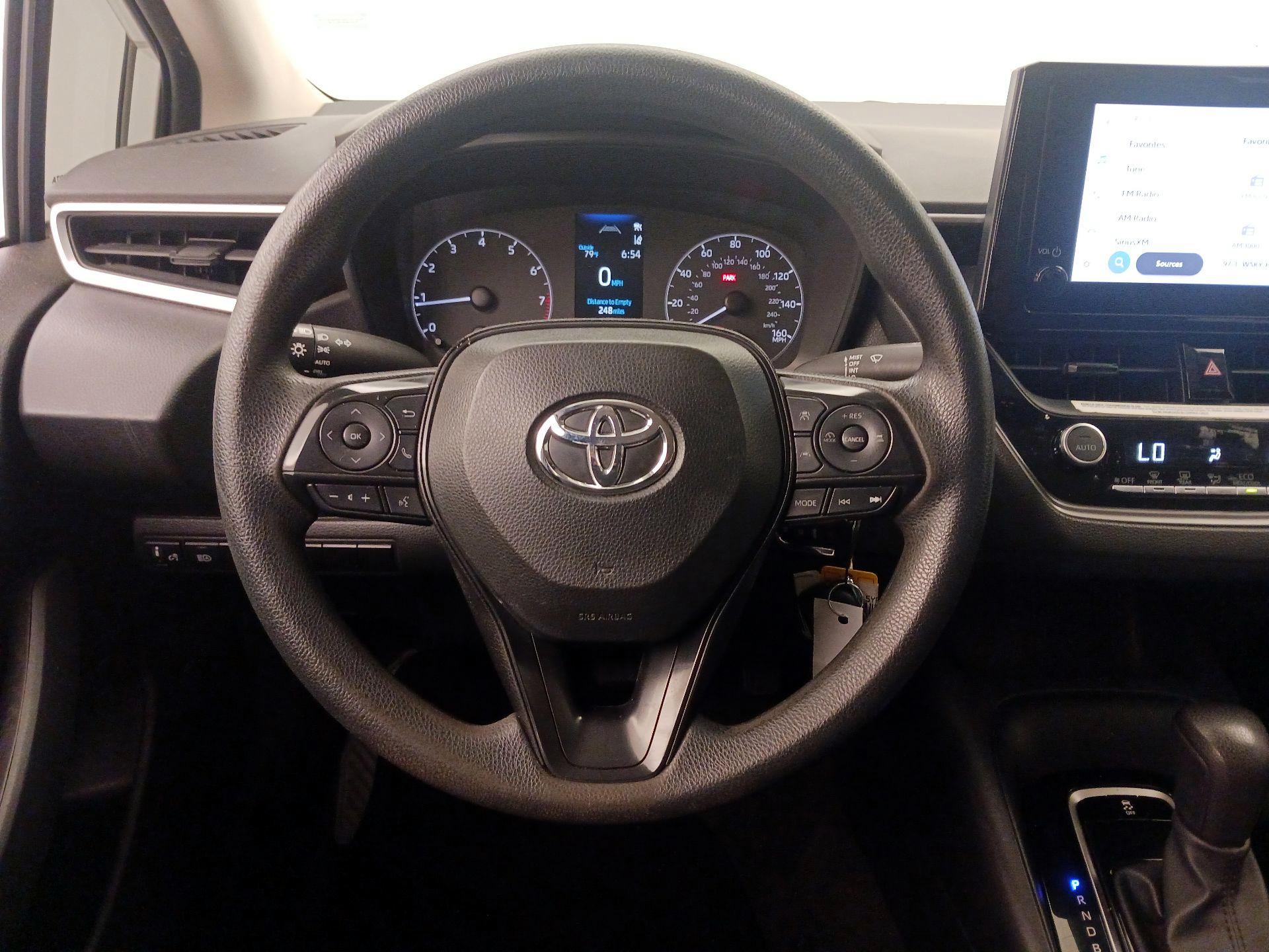 Thumbnail: 2023 Toyota Corolla - 10