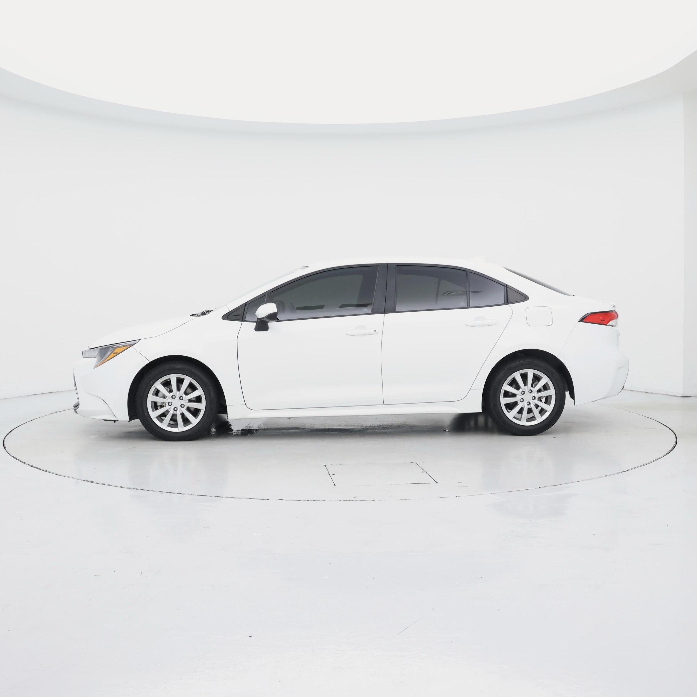 Thumbnail: 2023 Toyota Corolla - 3