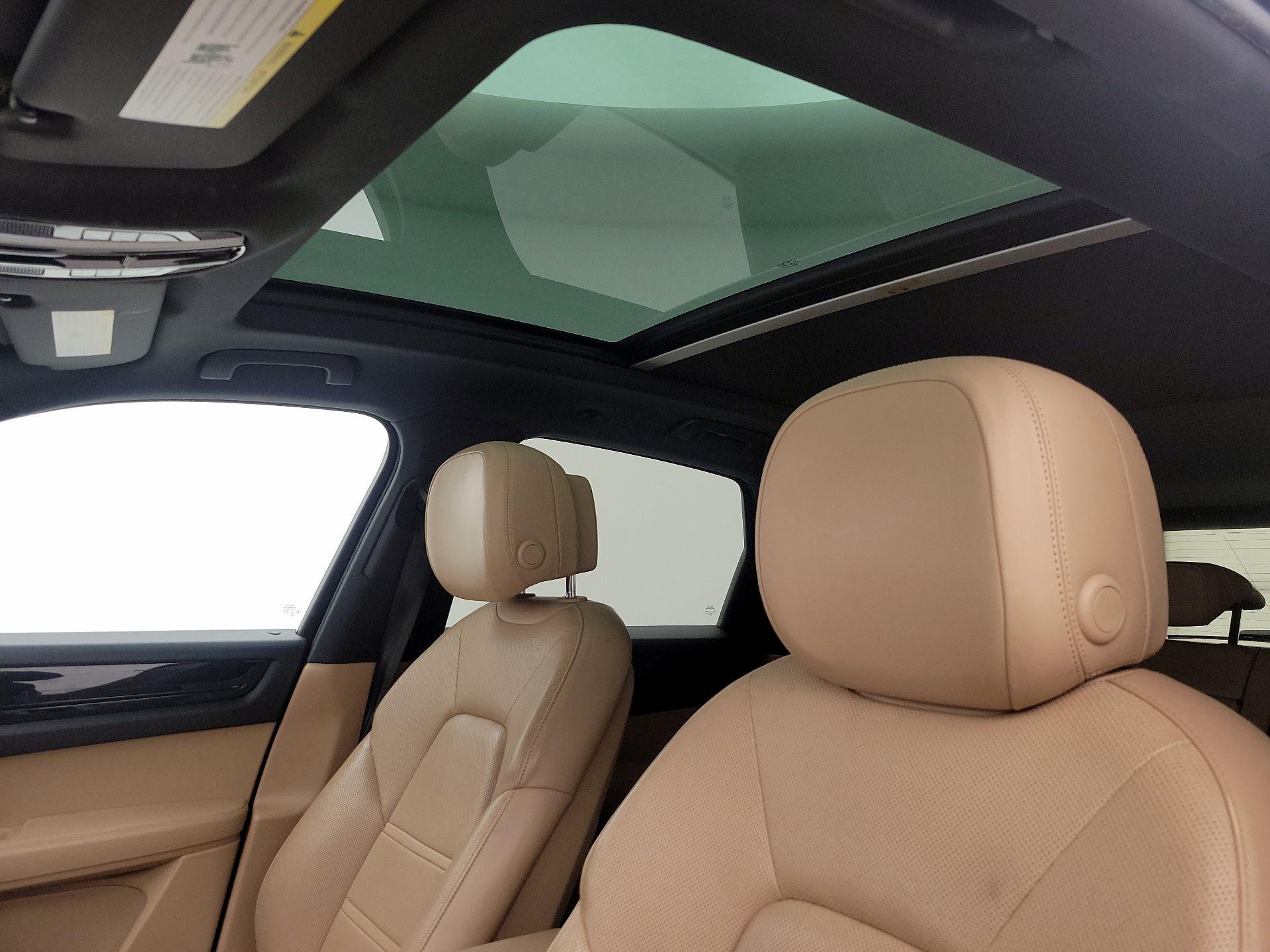 Thumbnail: 2021 Porsche Cayenne - 20
