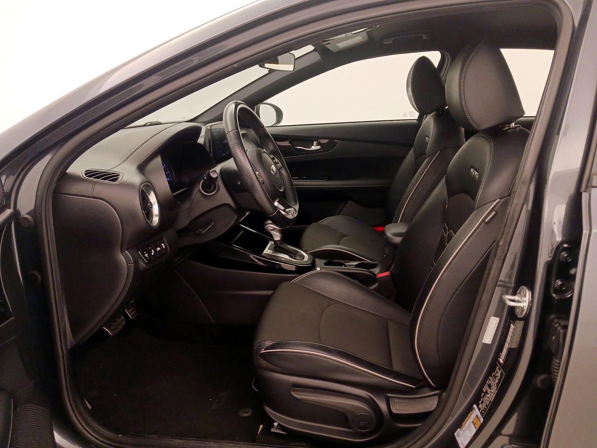 Thumbnail: 2021 Kia Forte - 11