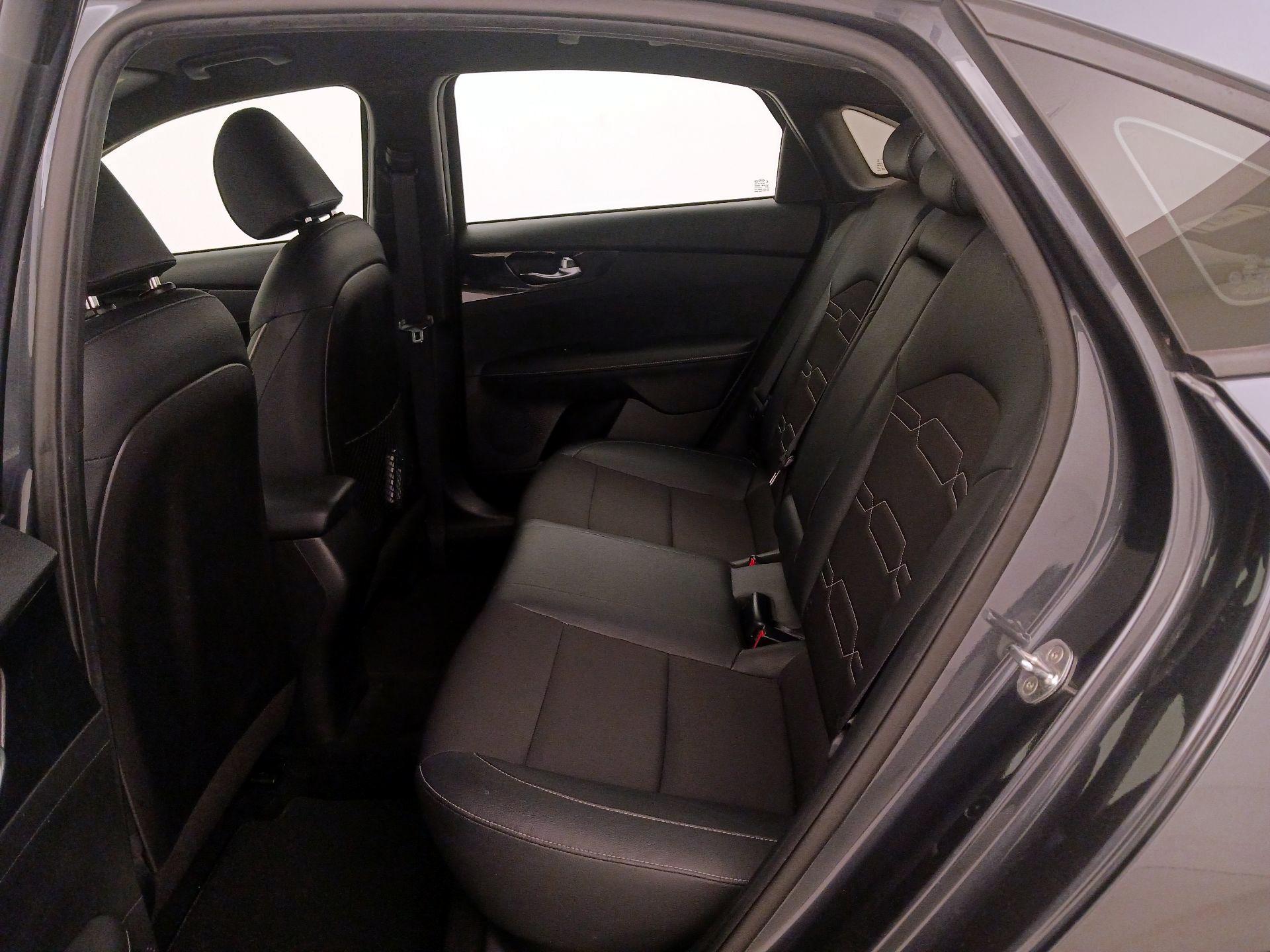 Thumbnail: 2021 Kia Forte - 19