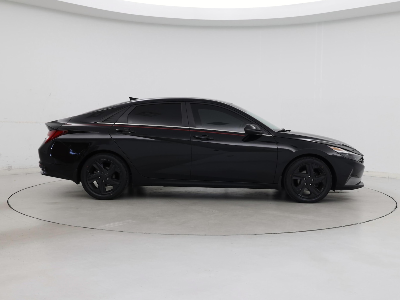 2023 Hyundai Elantra Limited - Photo 8