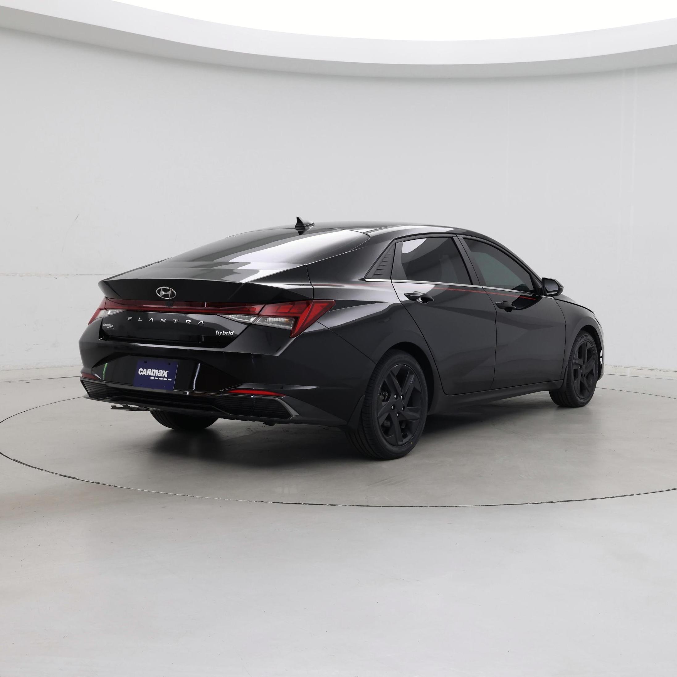 Thumbnail: 2023 Hyundai Elantra - 8