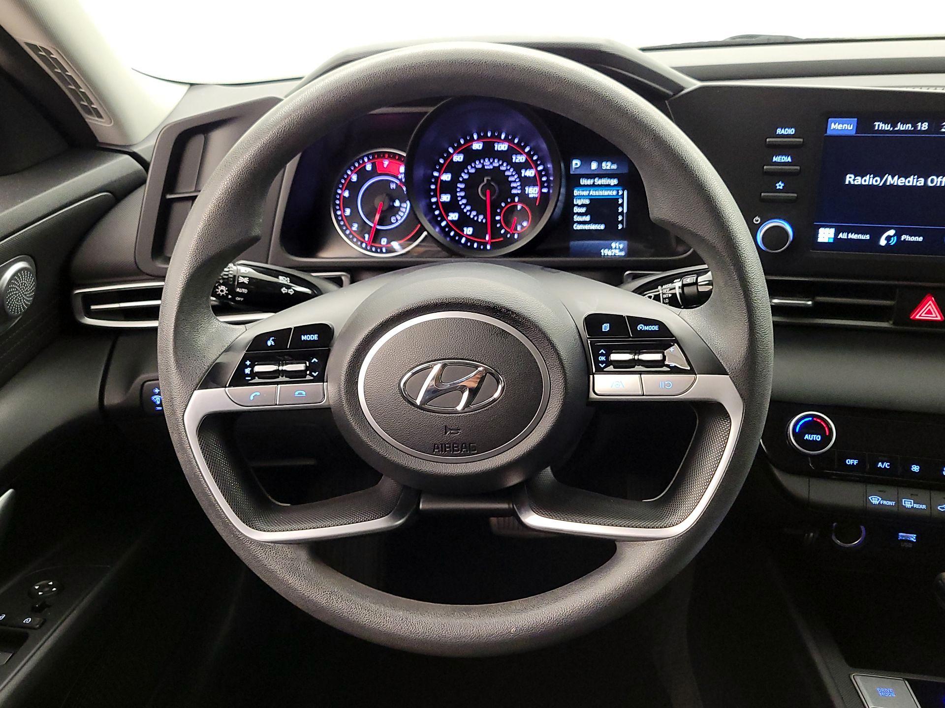 Thumbnail: 2023 Hyundai Elantra - 10