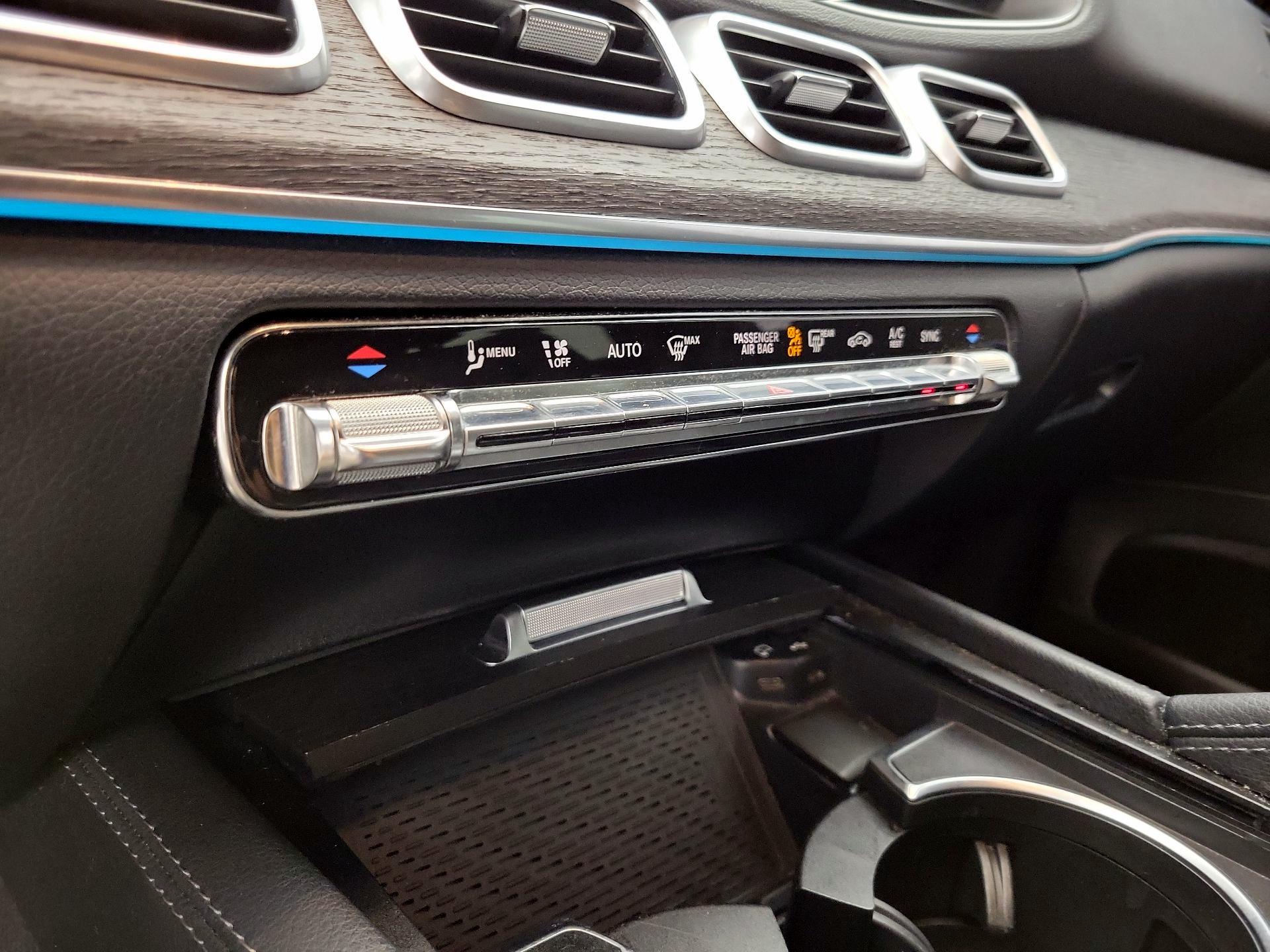 Thumbnail: 2020 Mercedes-Benz GLE - 17