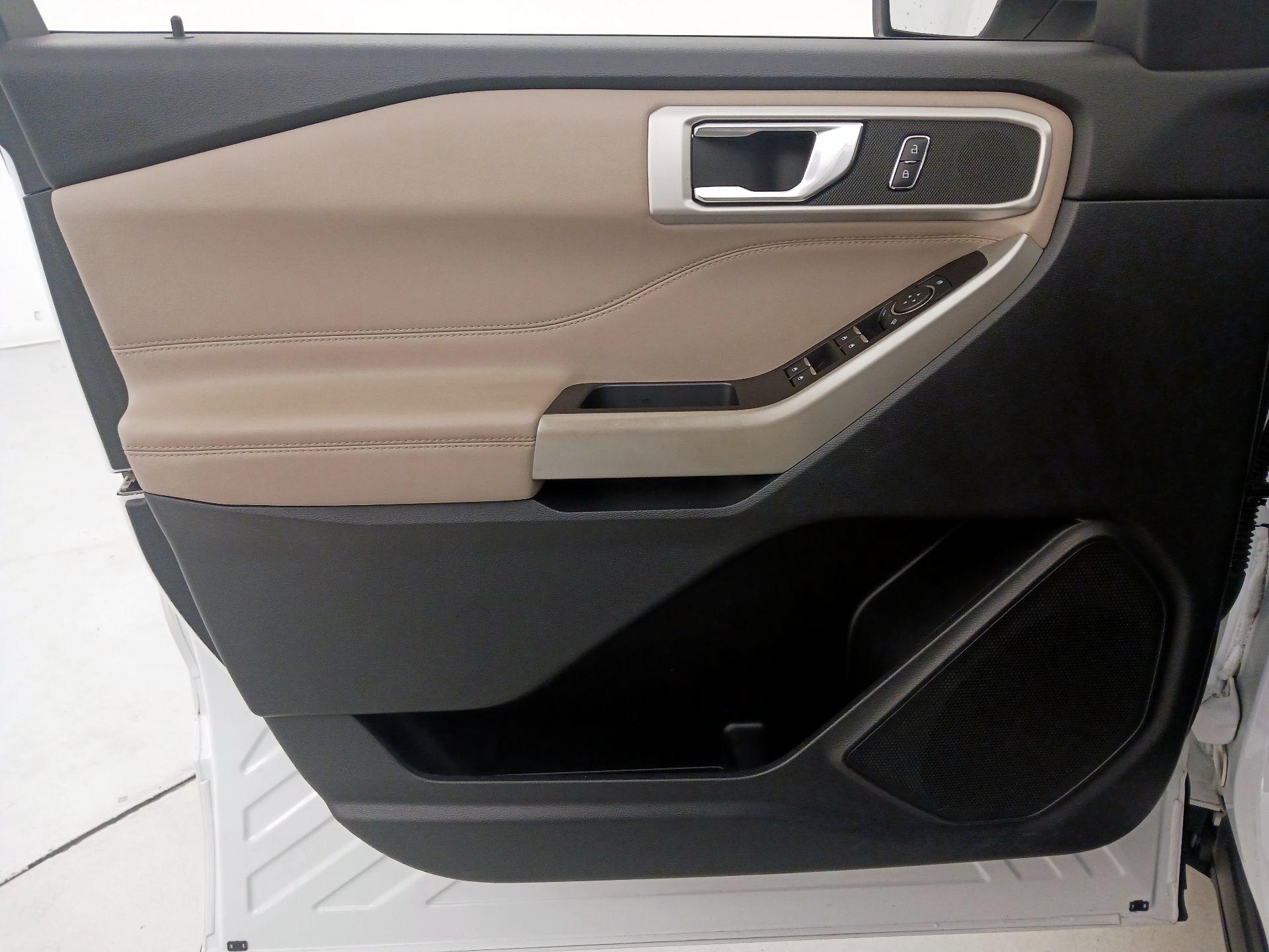 Thumbnail: 2020 Ford Explorer - 12