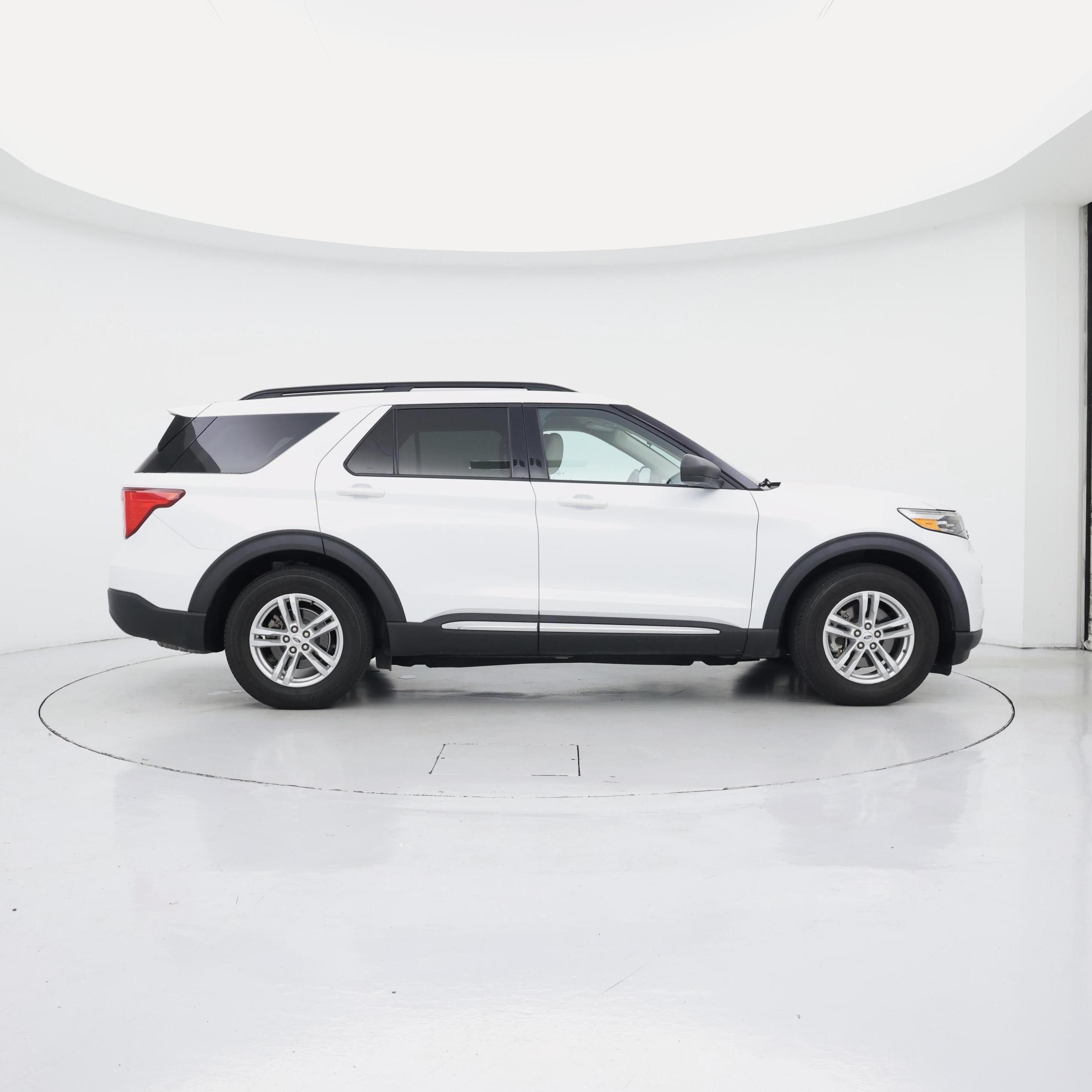 Thumbnail: 2020 Ford Explorer - 7
