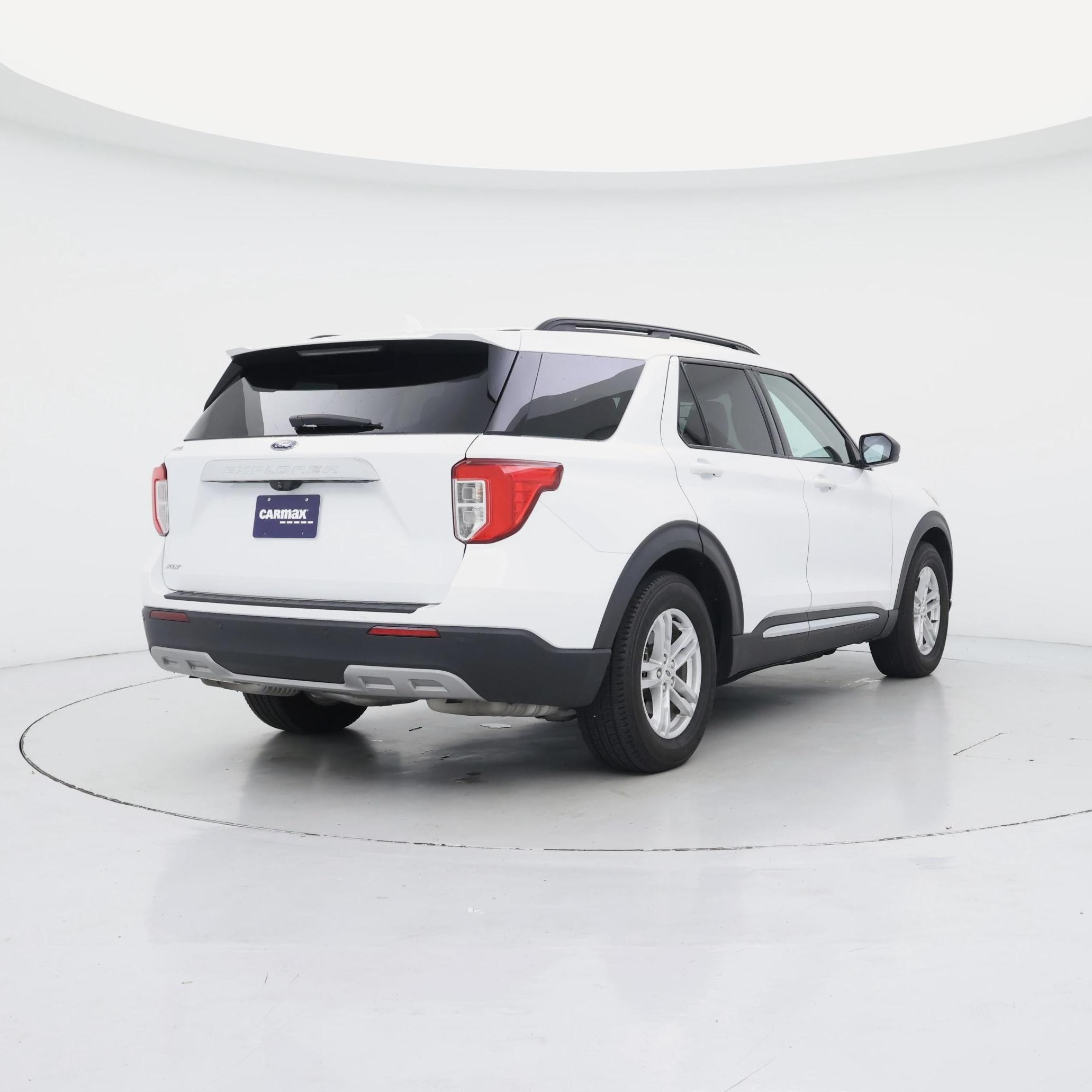 Thumbnail: 2020 Ford Explorer - 8