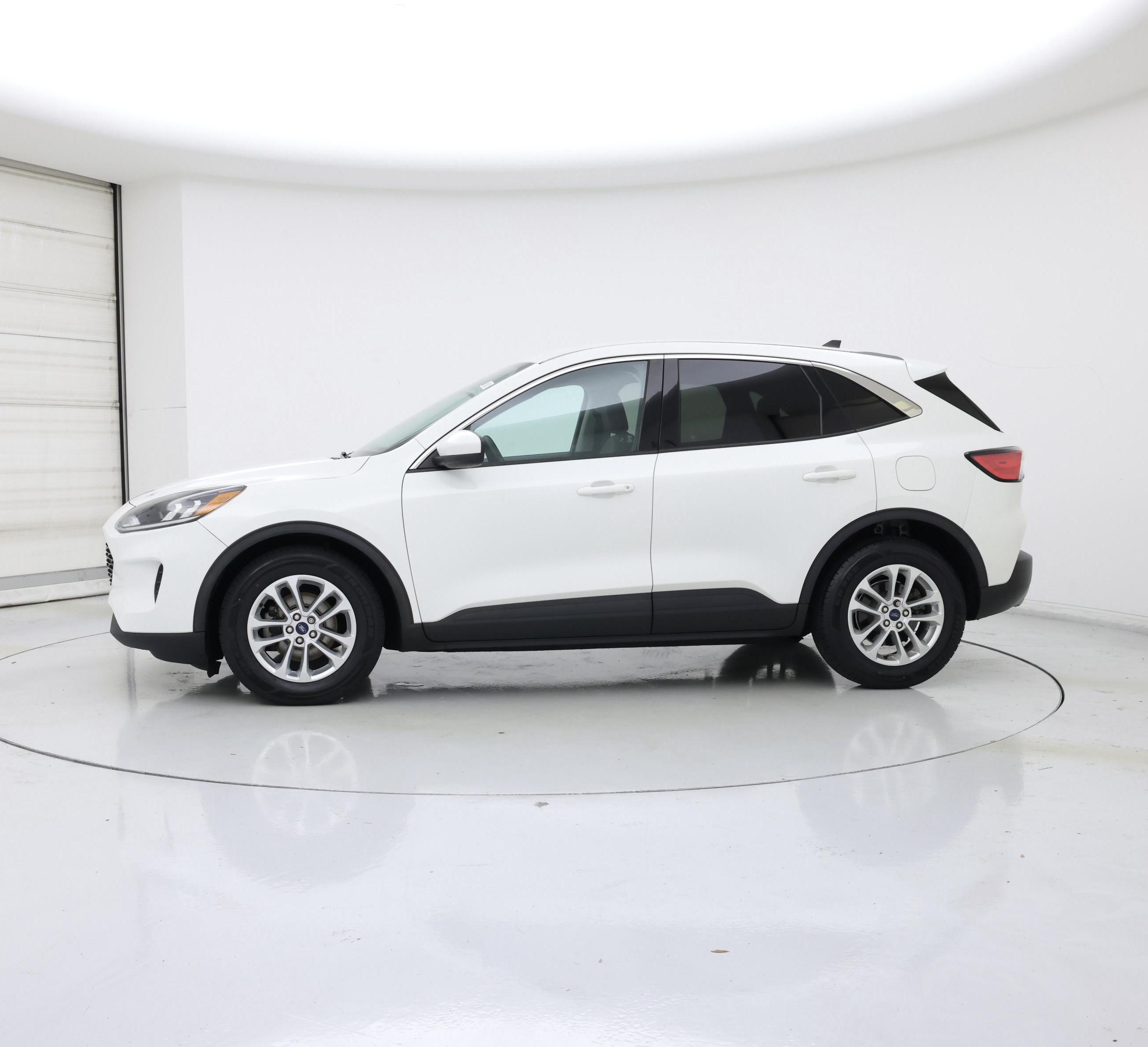 Thumbnail: 2021 Ford Escape - 3