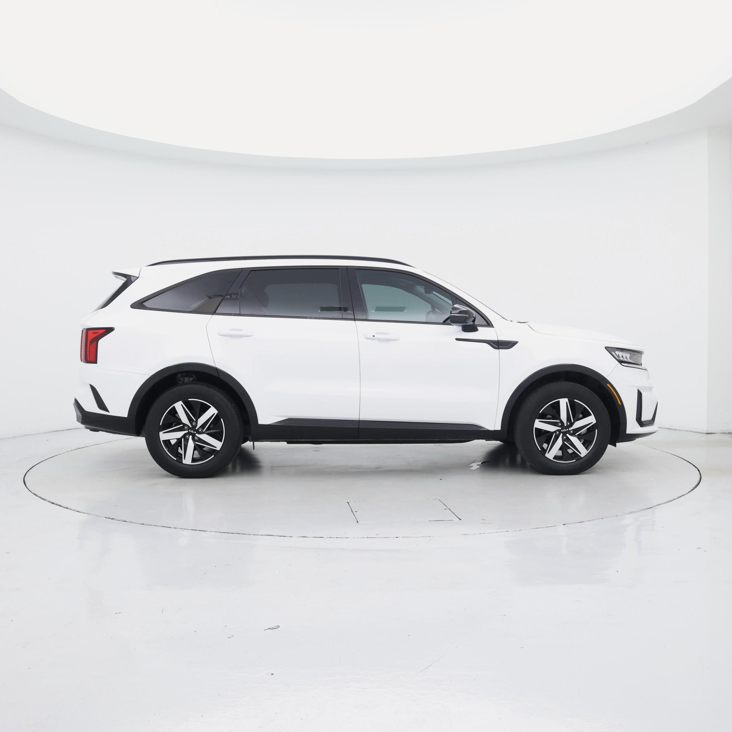 Thumbnail: 2023 Kia Sorento - 7