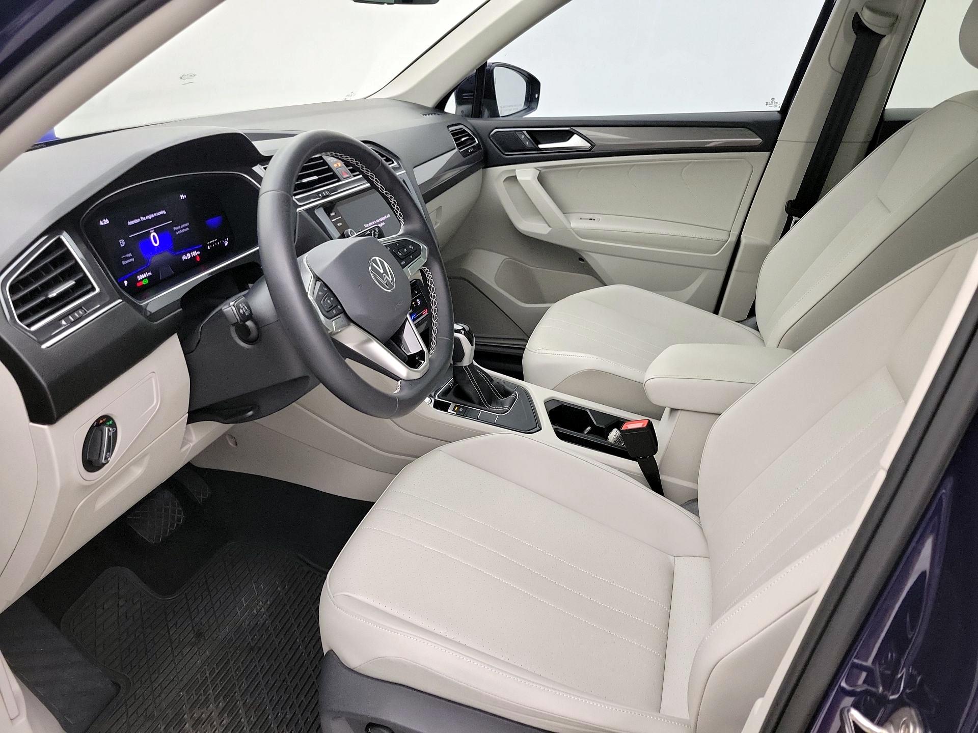 Thumbnail: 2023 Volkswagen Tiguan - 11