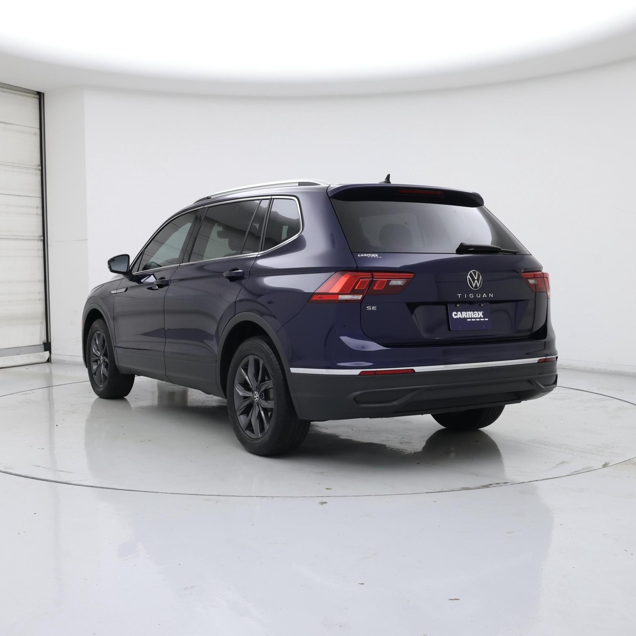 Thumbnail: 2023 Volkswagen Tiguan - 2