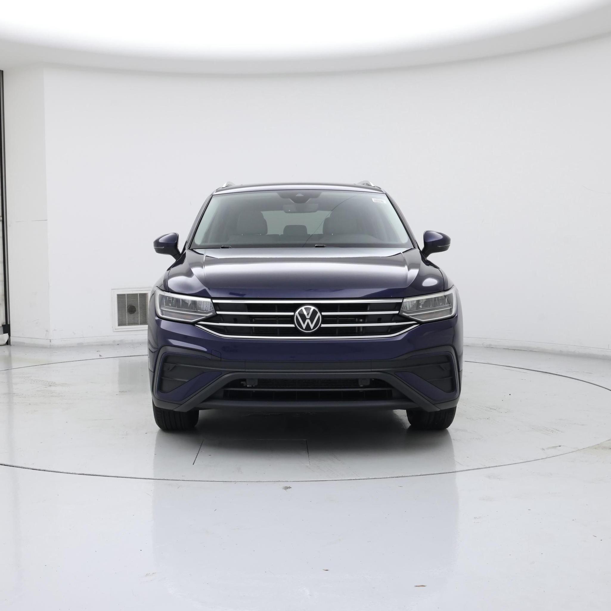 Thumbnail: 2023 Volkswagen Tiguan - 5