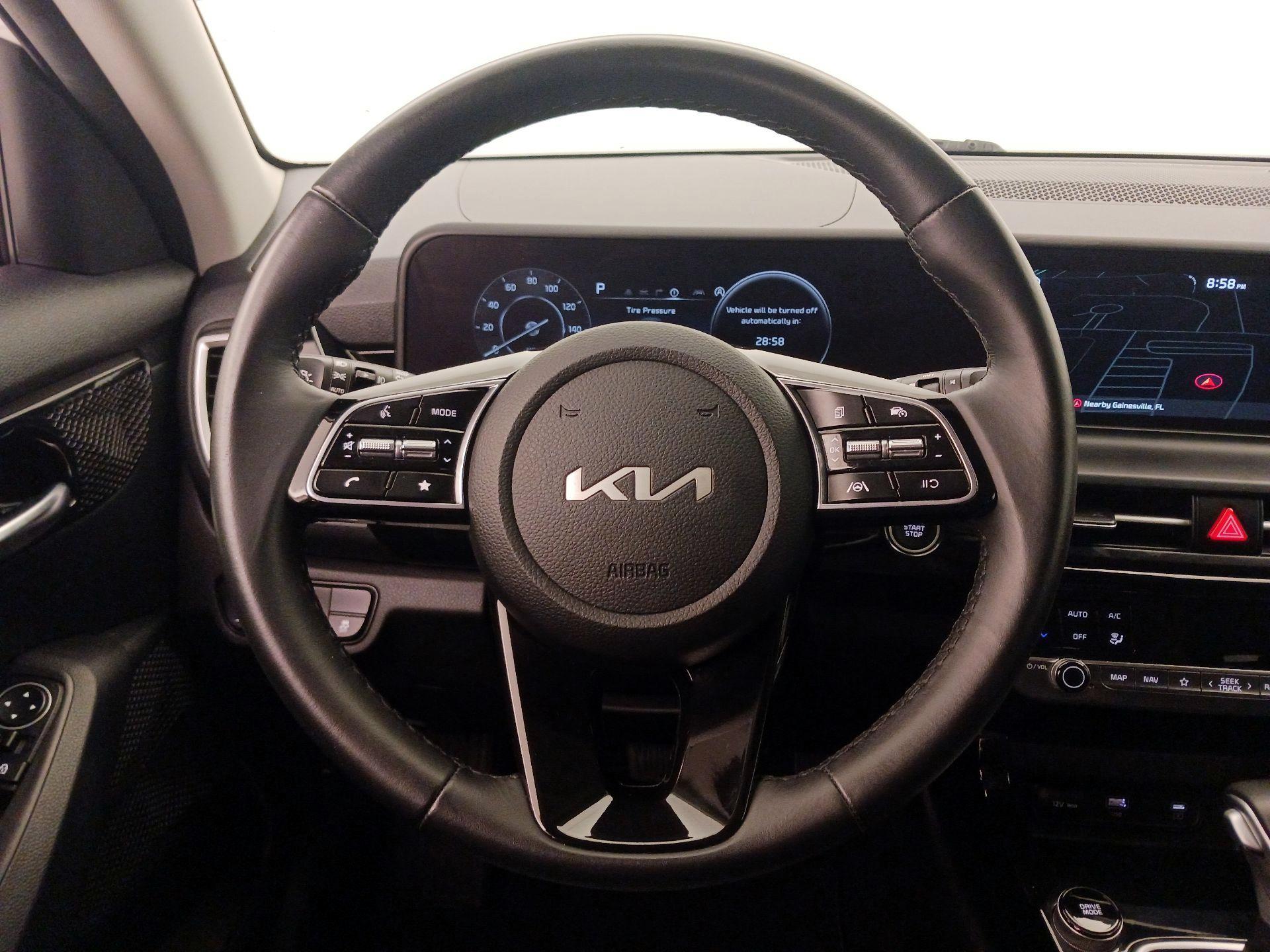 Thumbnail: 2024 Kia Seltos - 10