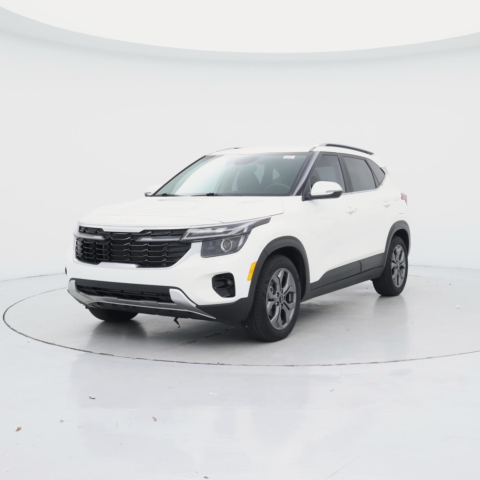 Thumbnail: 2024 Kia Seltos - 4