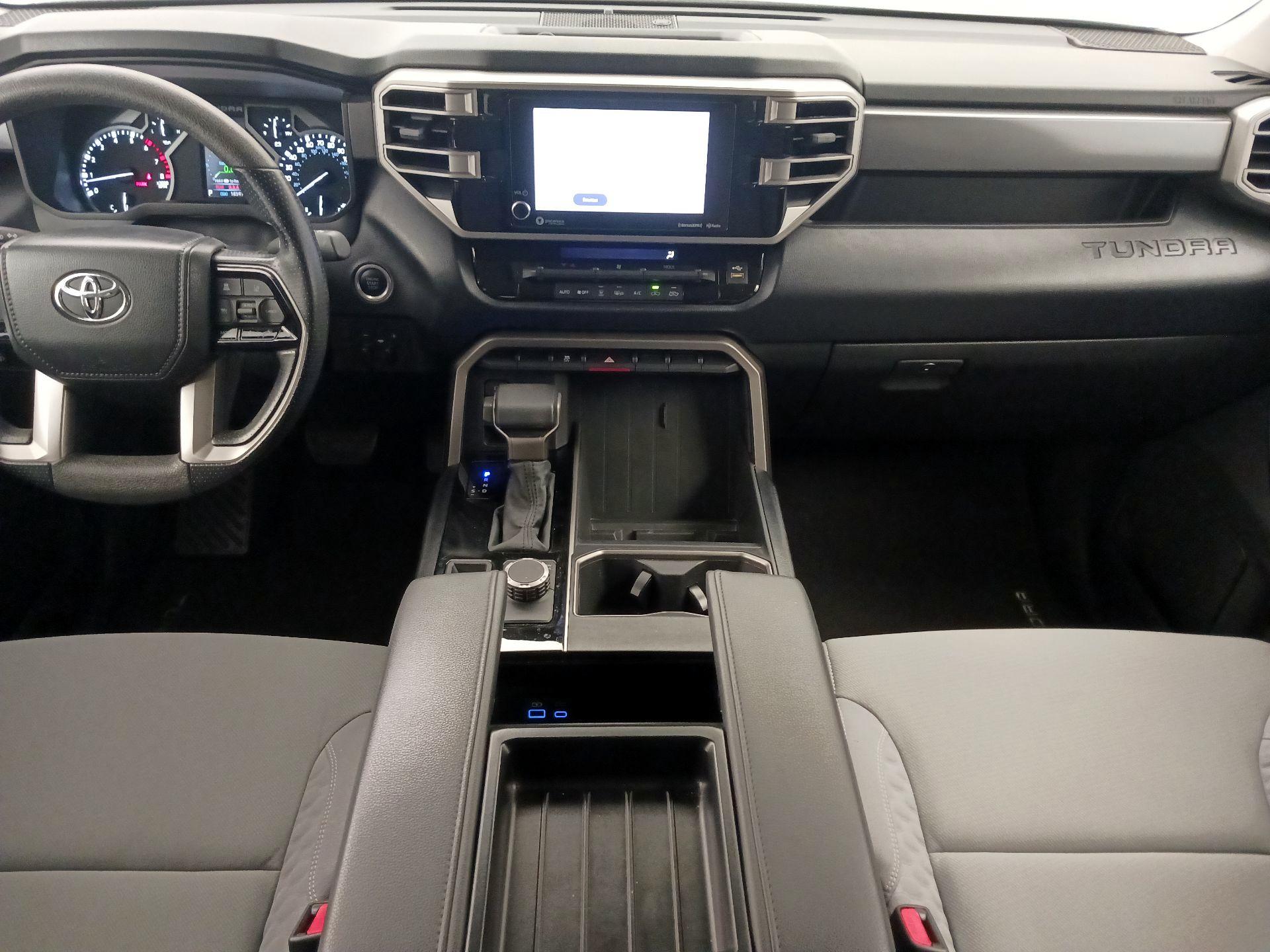 Thumbnail: 2024 Toyota Tundra - 9
