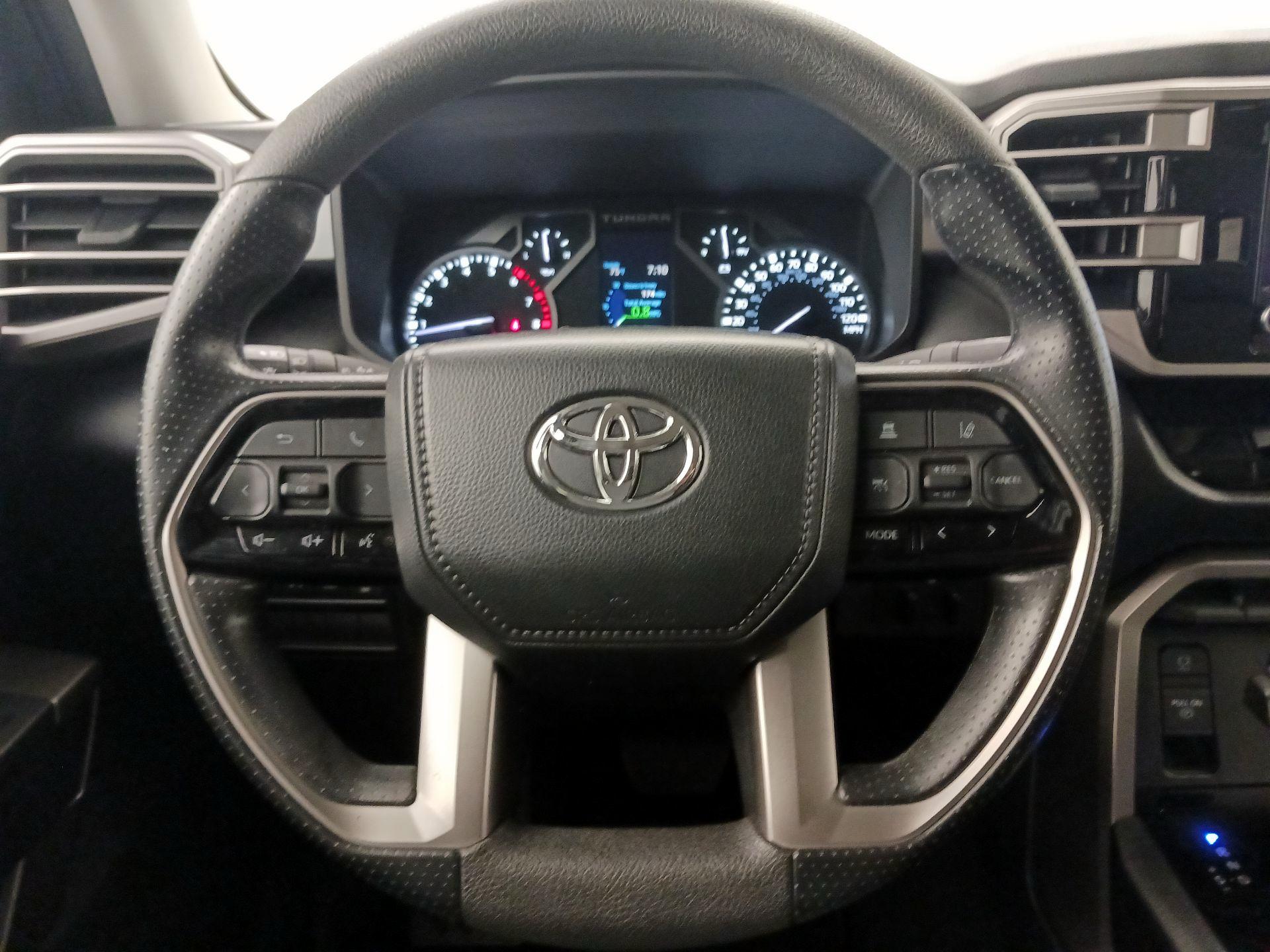 Thumbnail: 2024 Toyota Tundra - 10