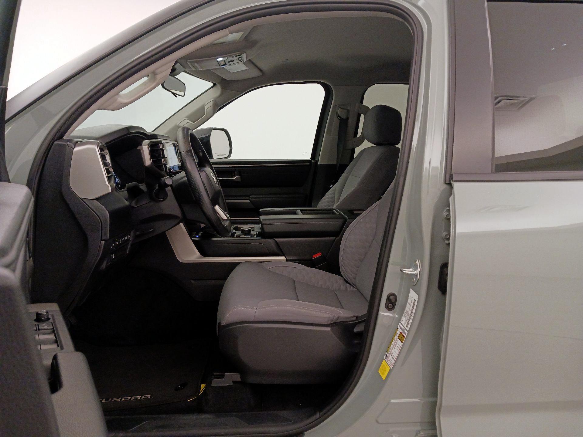 Thumbnail: 2024 Toyota Tundra - 11
