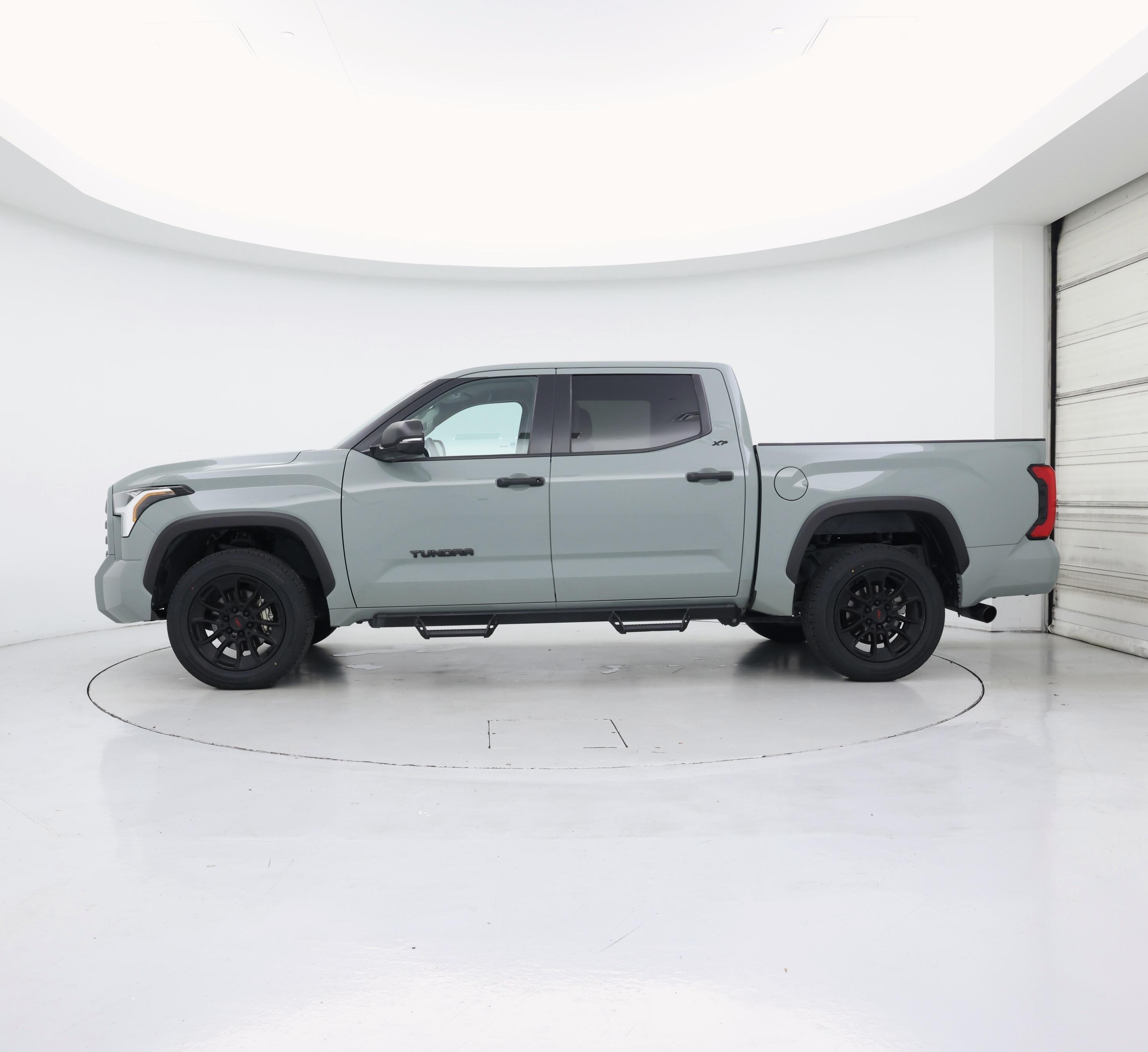 Thumbnail: 2024 Toyota Tundra - 3