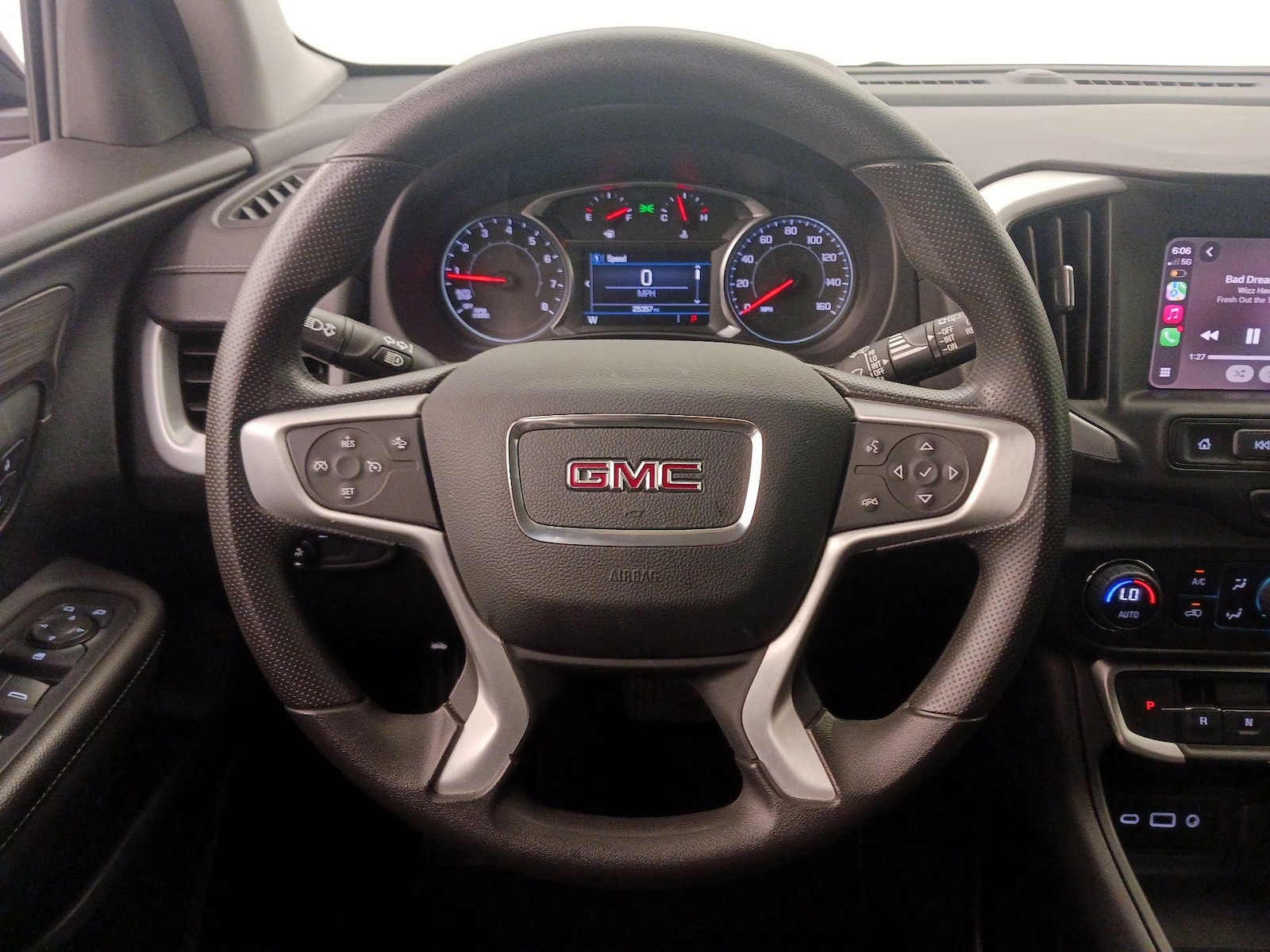2023 GMC Terrain SLE - Photo 11