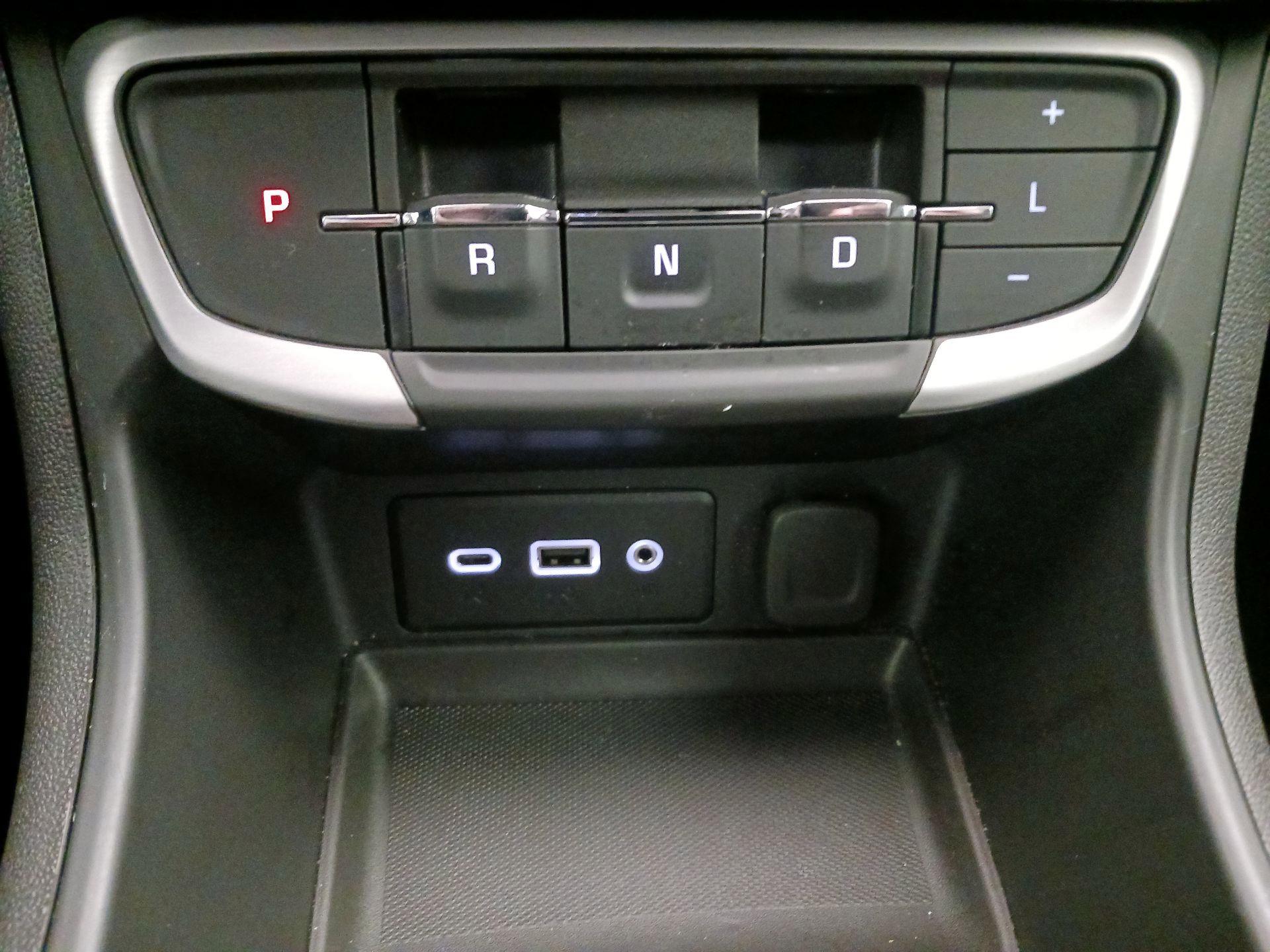 Thumbnail: 2023 GMC Terrain - 17